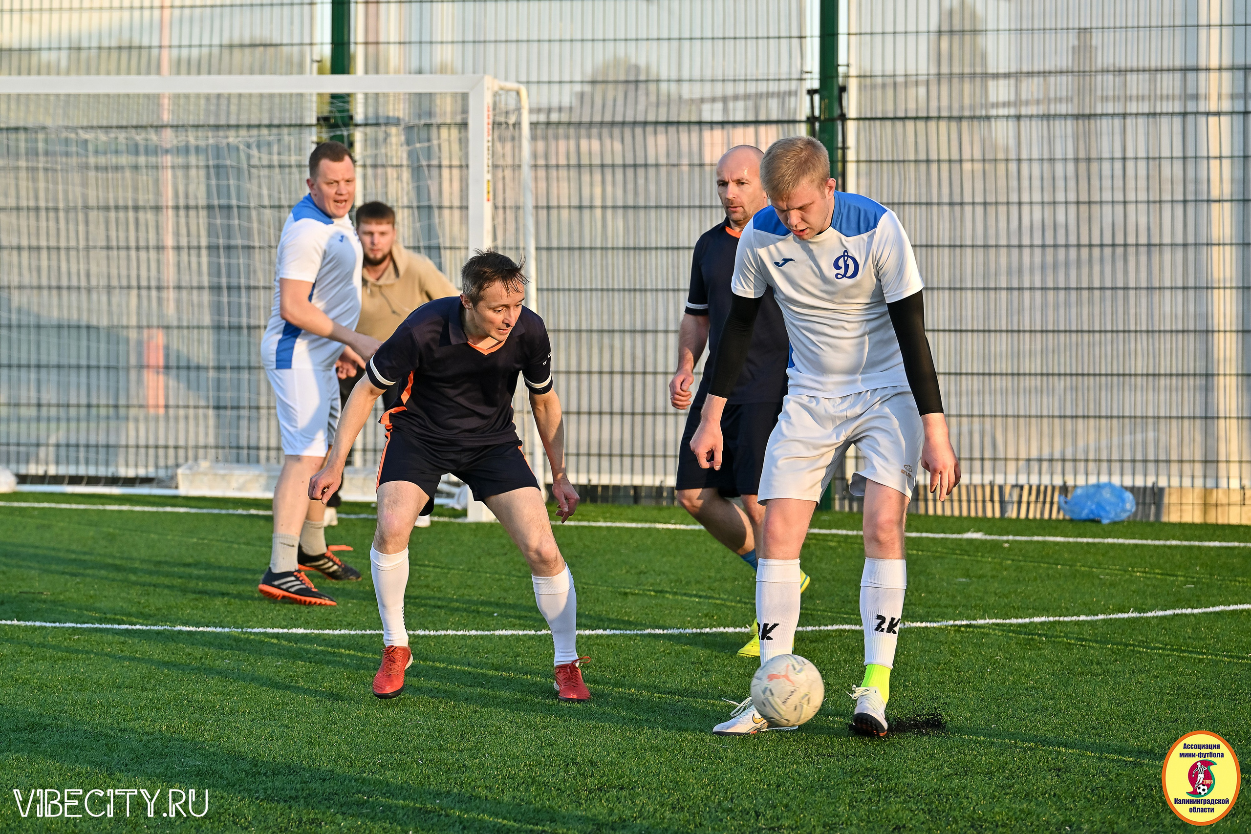 ИГРЫ МИНИ-ФУТБОЛЬНОЙ И КОРПОРАТИВНОЙ ЛИГИ. VIBECITY.RU Вайб Сити Ру Фоторепортажи Фотоотчеты Калининград