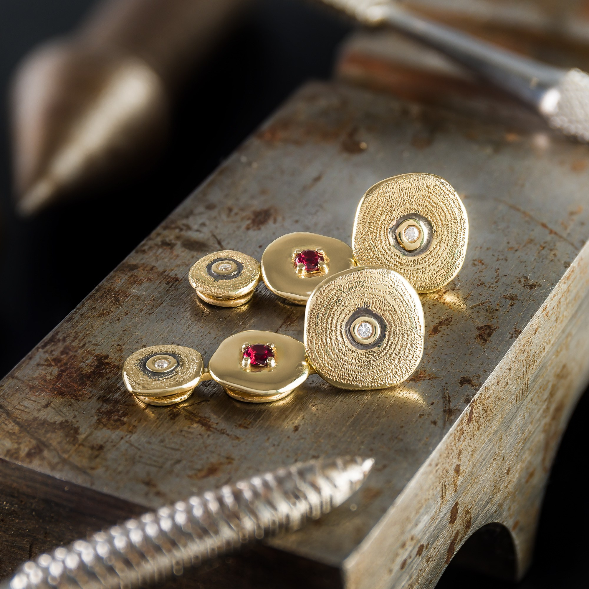 IRStudio: фотосъемка ювелирных изделий. Рекламный и предметный фотограф Марченков Антон