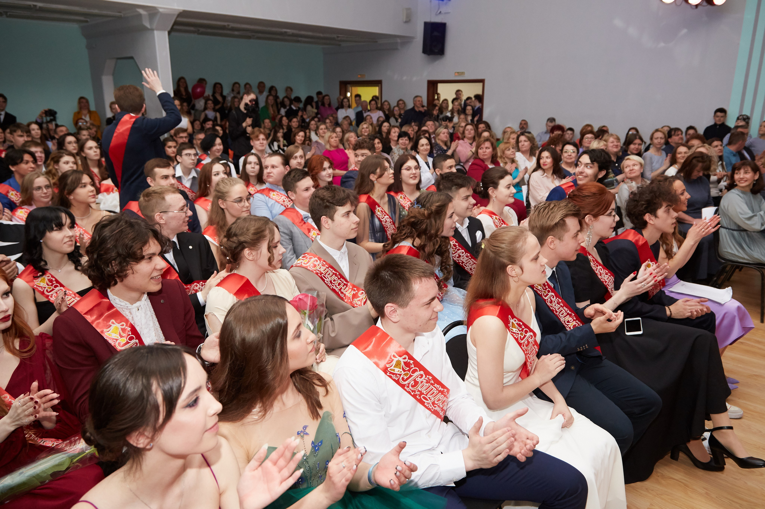 Последний звонок. Фотограф Савченко Люба. Москва