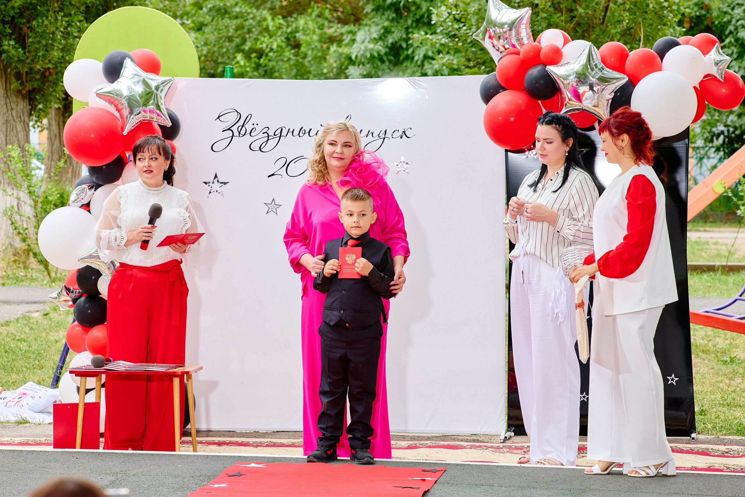 Выпускной 45 сад. Фотограф Выпускные альбомы Таганрог Сергей Коробченко