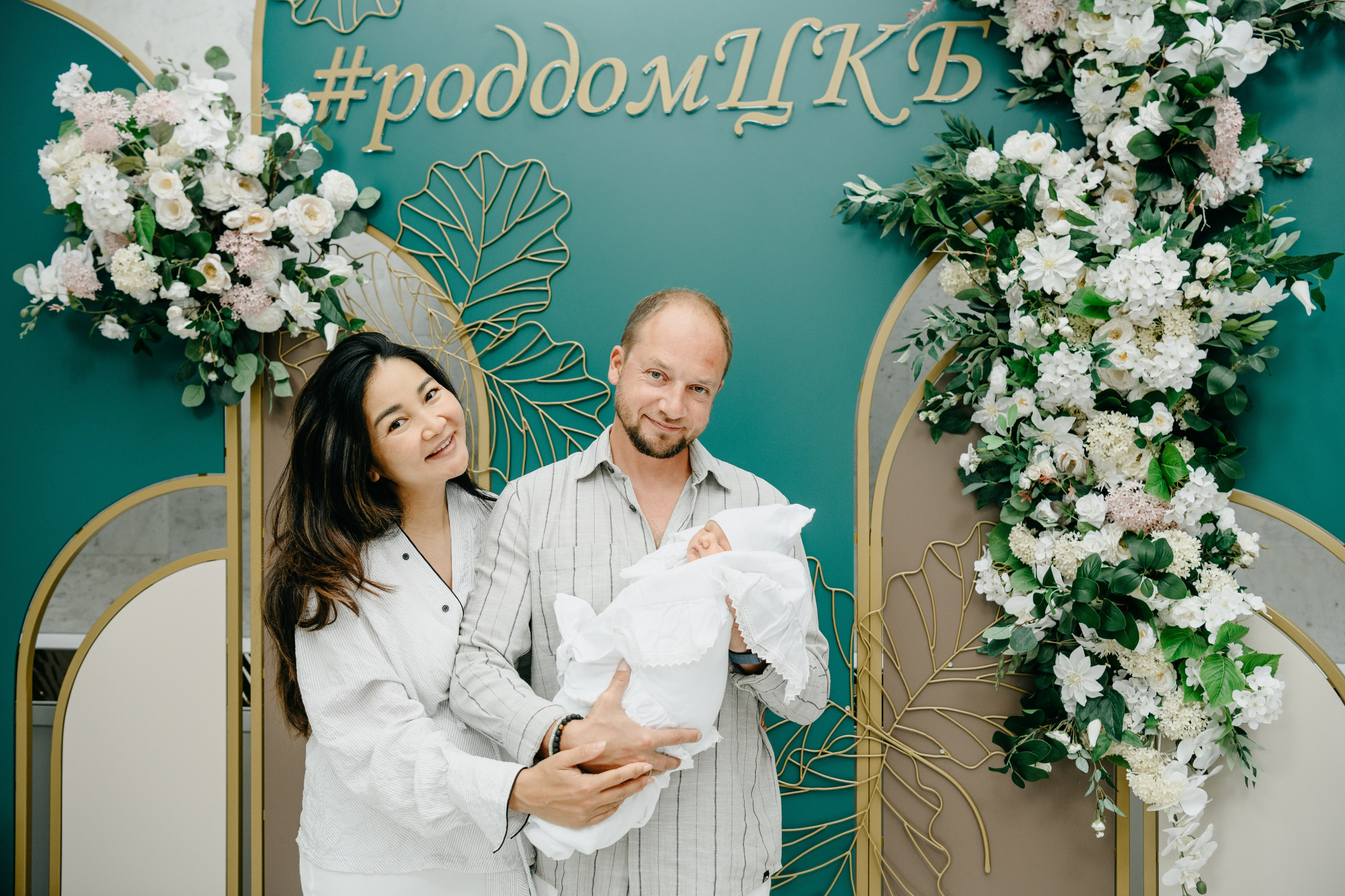 Выписка Паулины. ЦКБ. Фотограф на выписку из роддома в Москве и МО