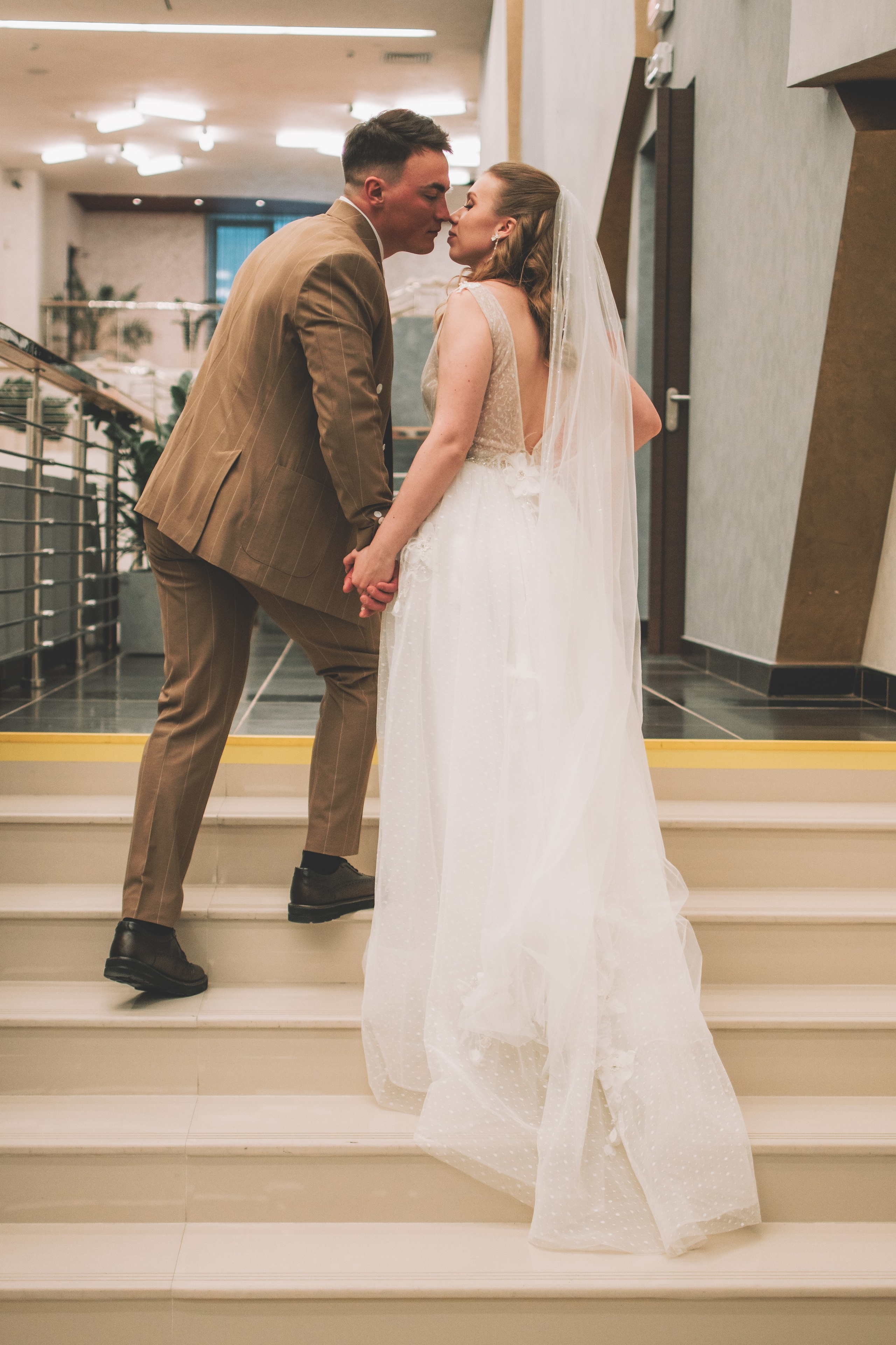 Альберт и Анастасия (Студийная фотосессия, роспись в ДК Нефтяник + фотосессия с гостями). Семейный и свадебный фотограф Губкинский и Ставрополь