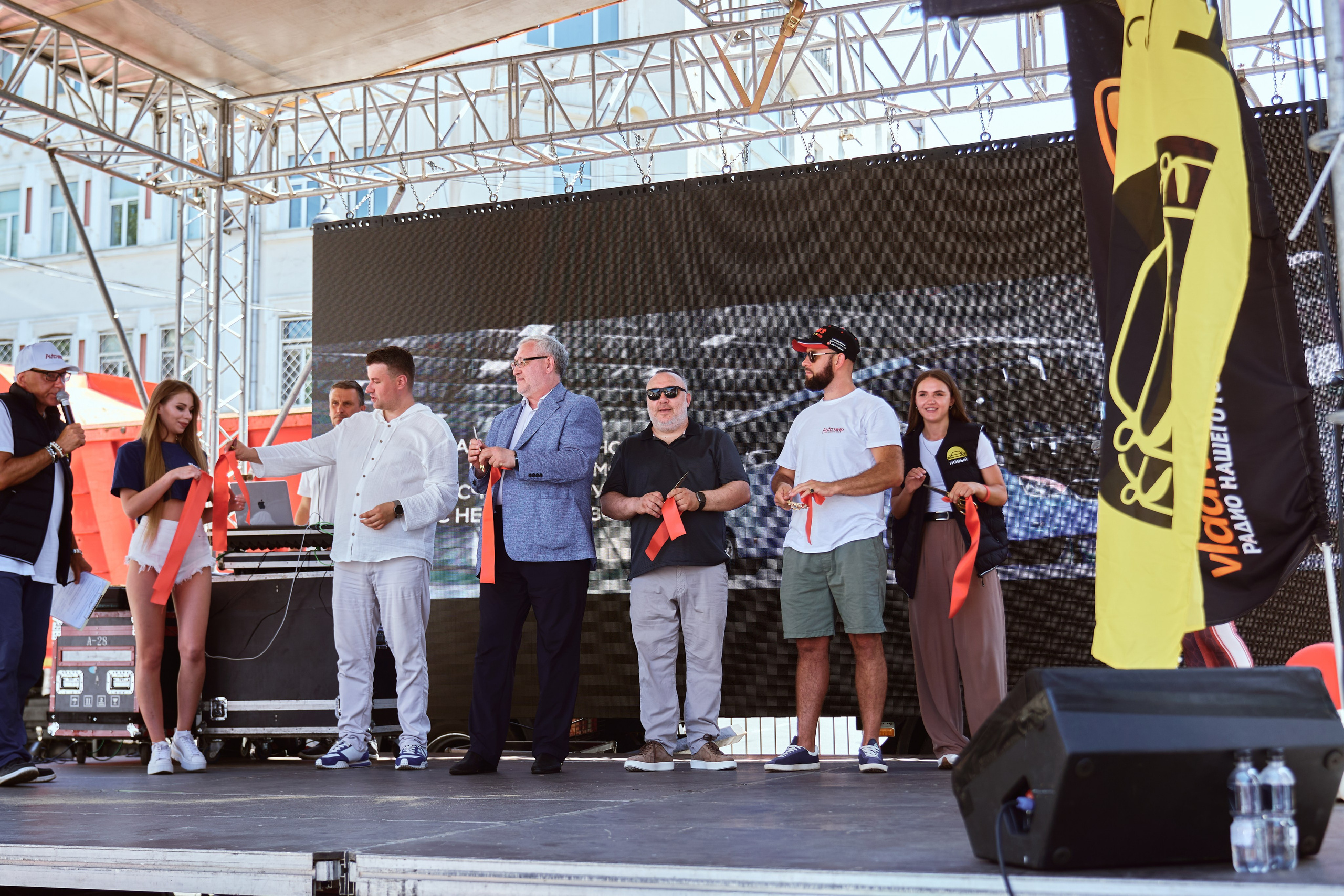 «Auto-салон 2025». Фотограф во Владивостоке