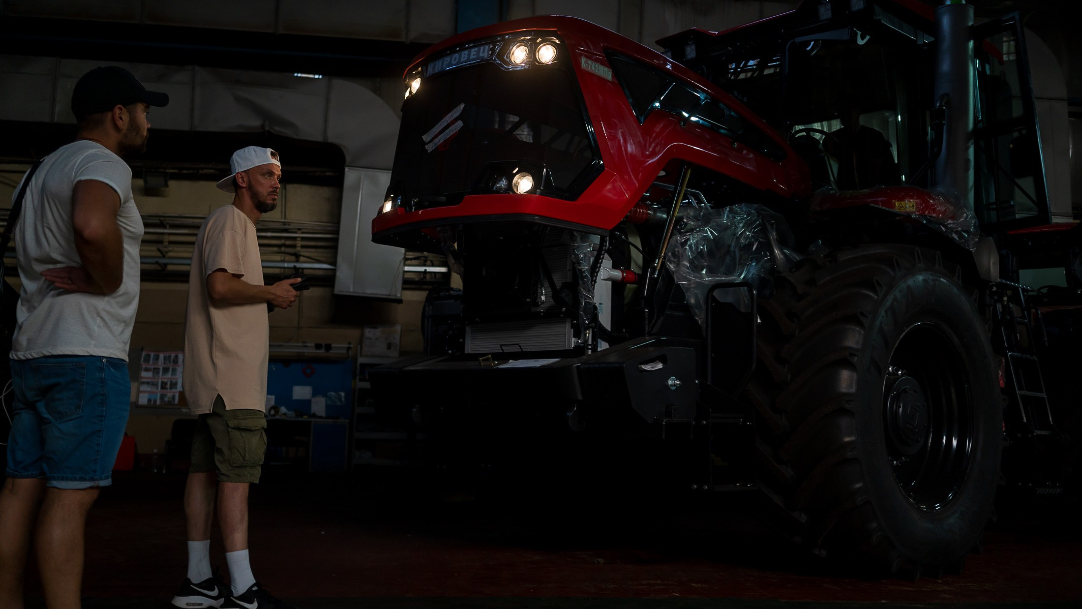 Кировский завод. Графический дизайнер Илья Левченко