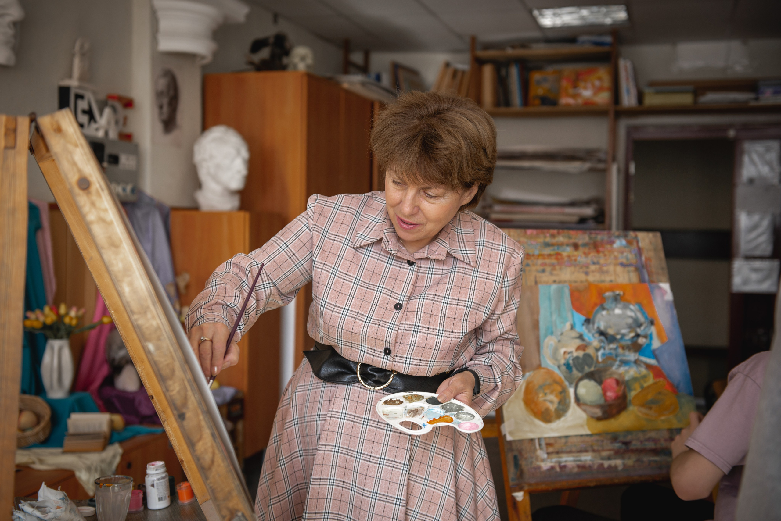 В мастерской. Фотограф Алёна Липатова. Репортаж. Портрет. Москва