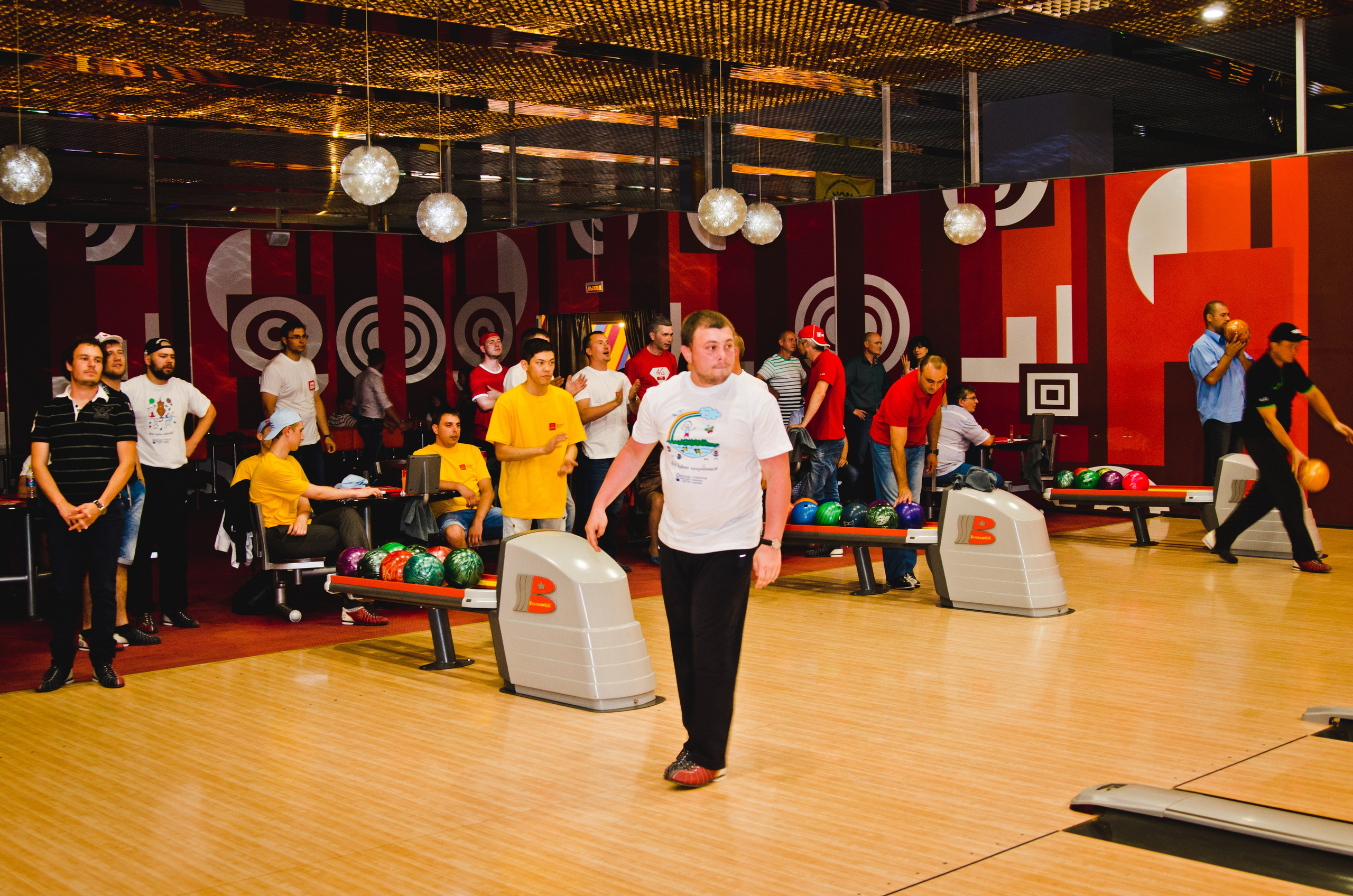 Копоратив.МТС-Теле2-Ростелеком.Боулинг. Свадебный и семейный фотограф Денис Лукьянов в Краснодаре, Краснодарском крае и Республике Крым