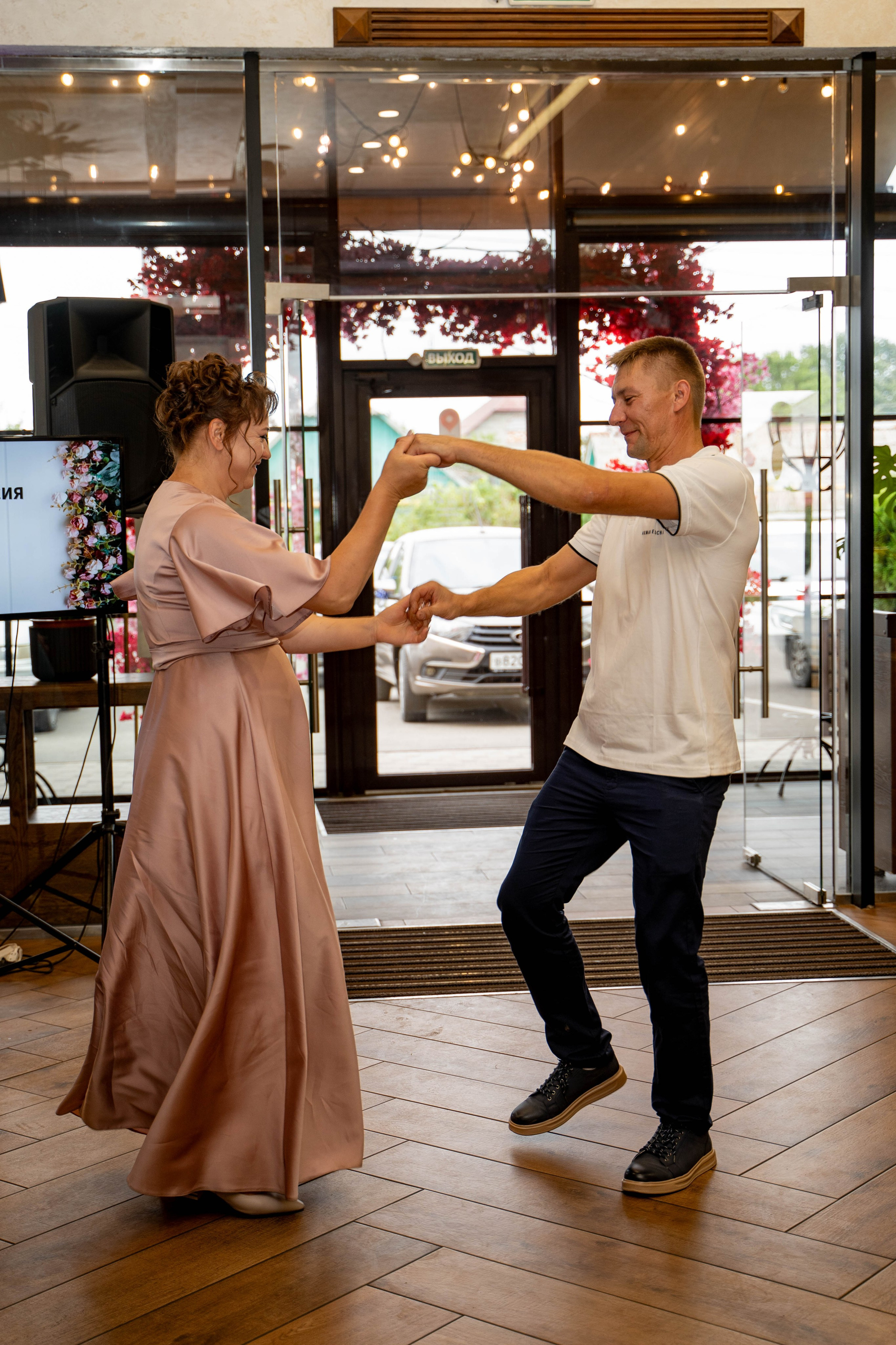 Данил и Анастасия. Видеосьемка, фотосьемка свадеб, юбилеев, утренников в Краснодарском кр