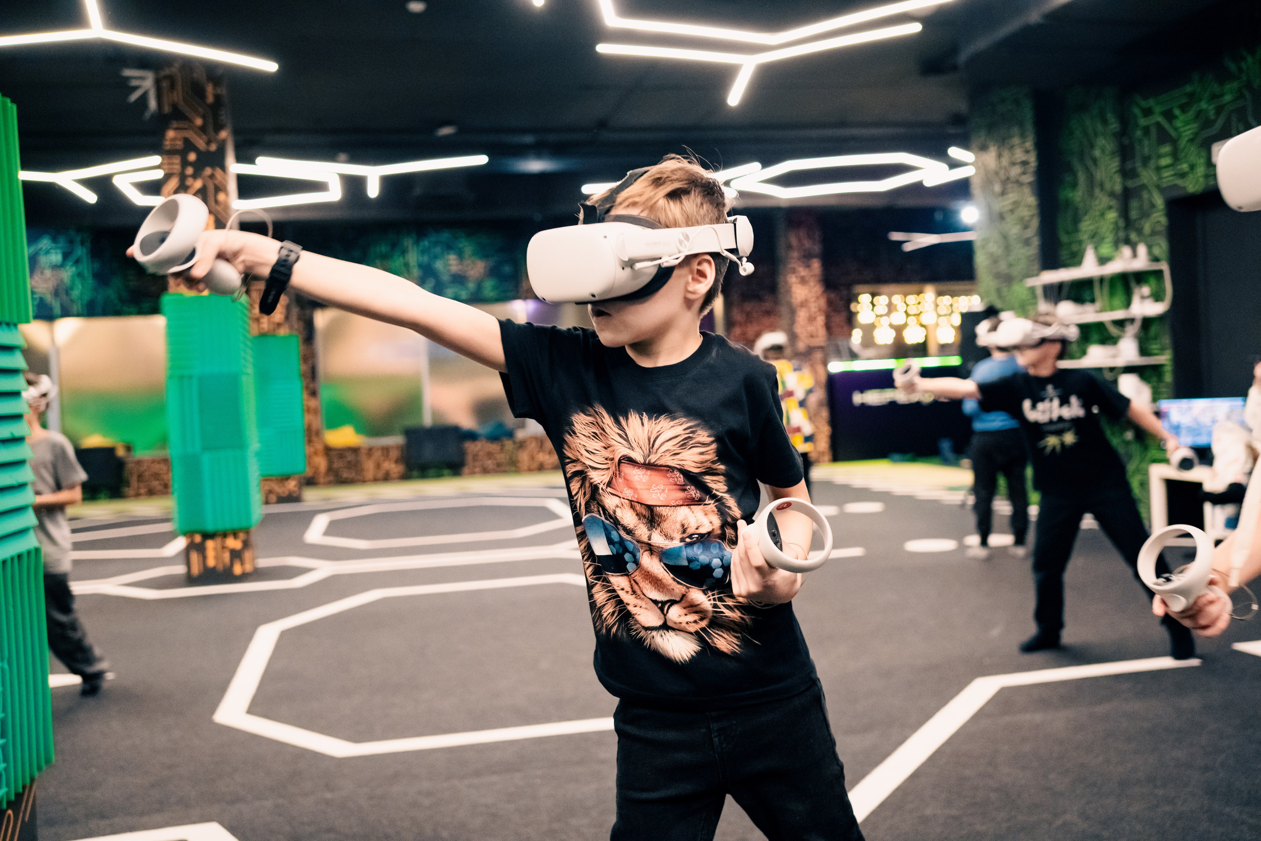 VR (November-December 2024). Felixtones