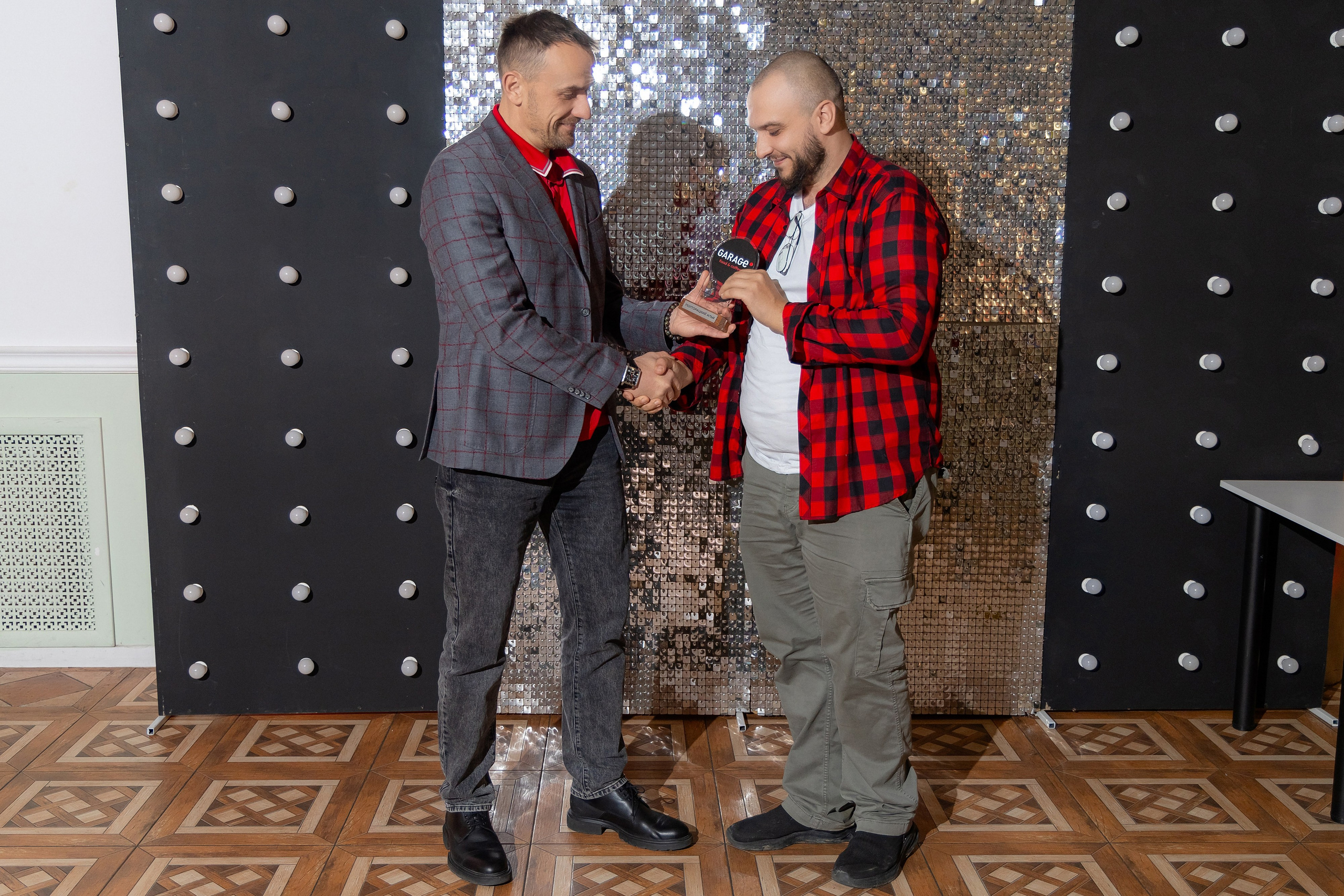 Корпоративная фотосъемка для кафе GARAGE | Новый год 2025 | Минск. Свадебный фотограф в Минске/Беларуси Сергей Спиридонов