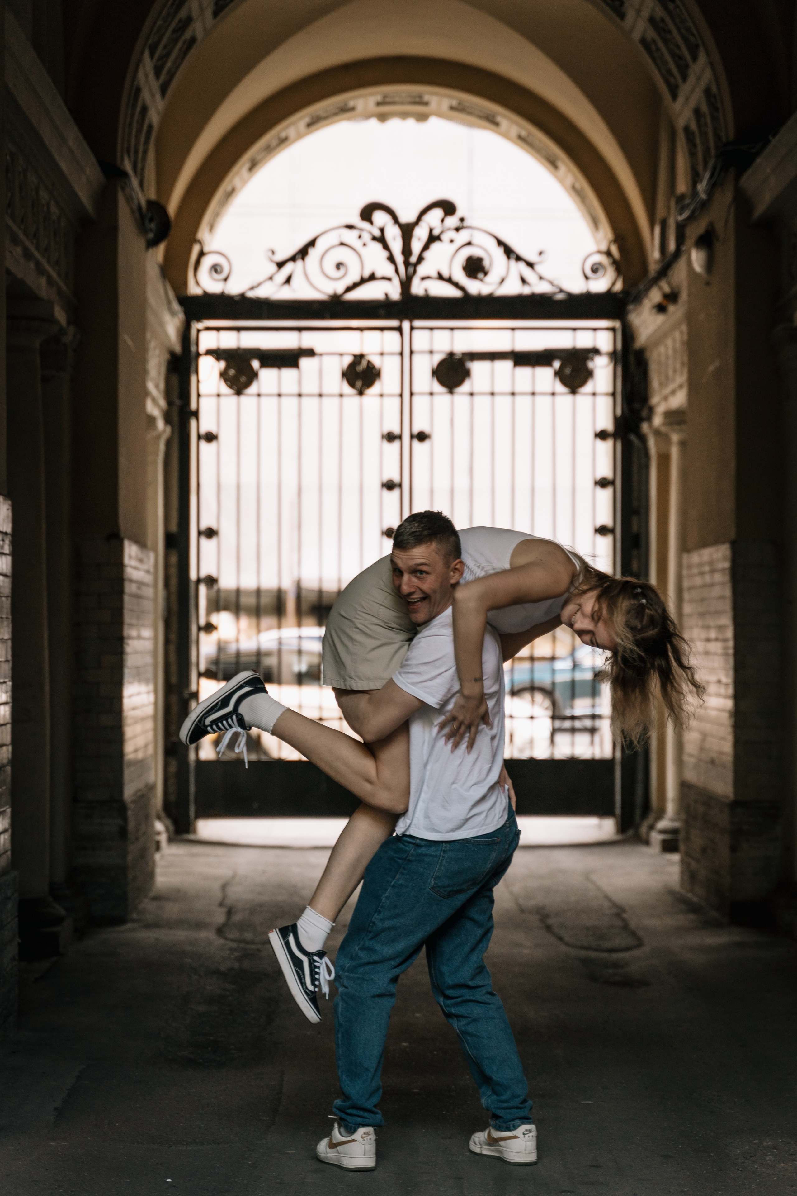 SUDAKOVY. MILATE — выпускные альбомы, фотосессии и видео в Москве