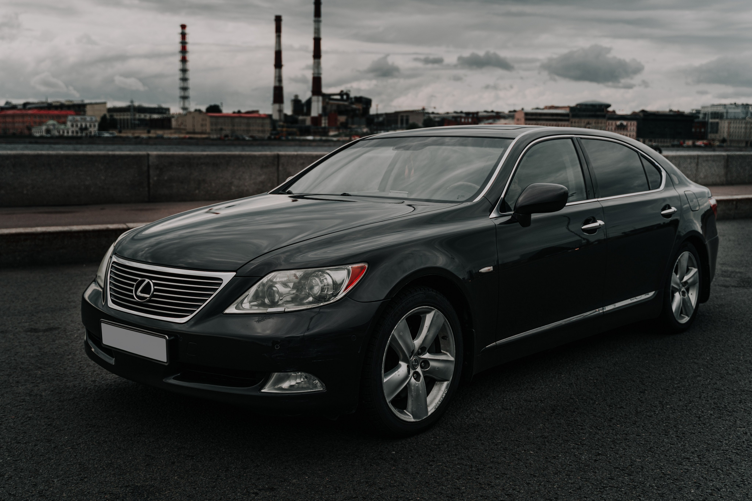 Lexus LS460l. MILATE — выпускные альбомы, фотосессии и видео в Москве