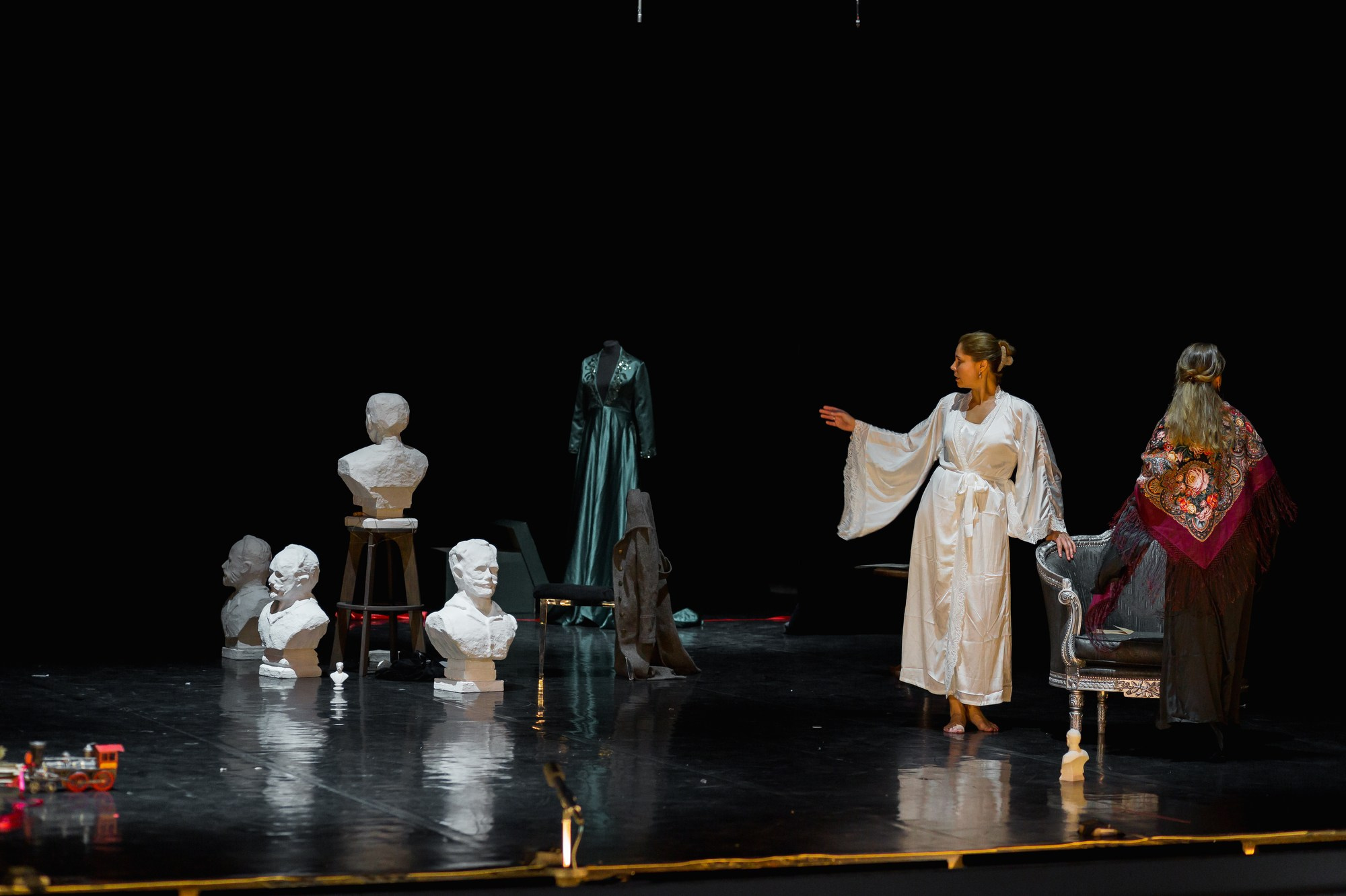 Спектакль Приглушенные голоса в Театре Эрмитажа (+репетиция). Семейный и портретный фотограф в Санкт-Петербурге Андрей Воробьев