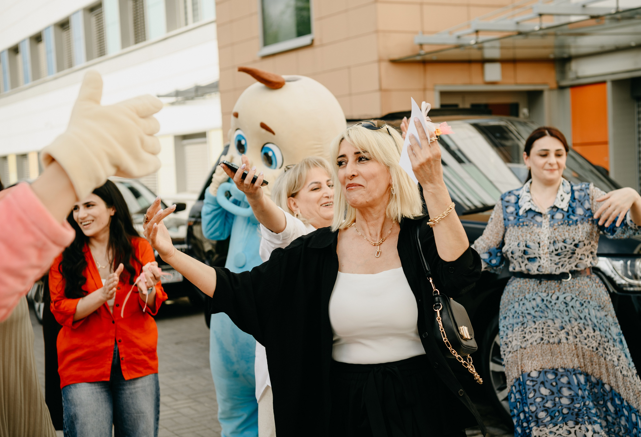Выписка Амелии в ФГБУ Кулакова. Фотограф на выписку из роддома в Москве и МО