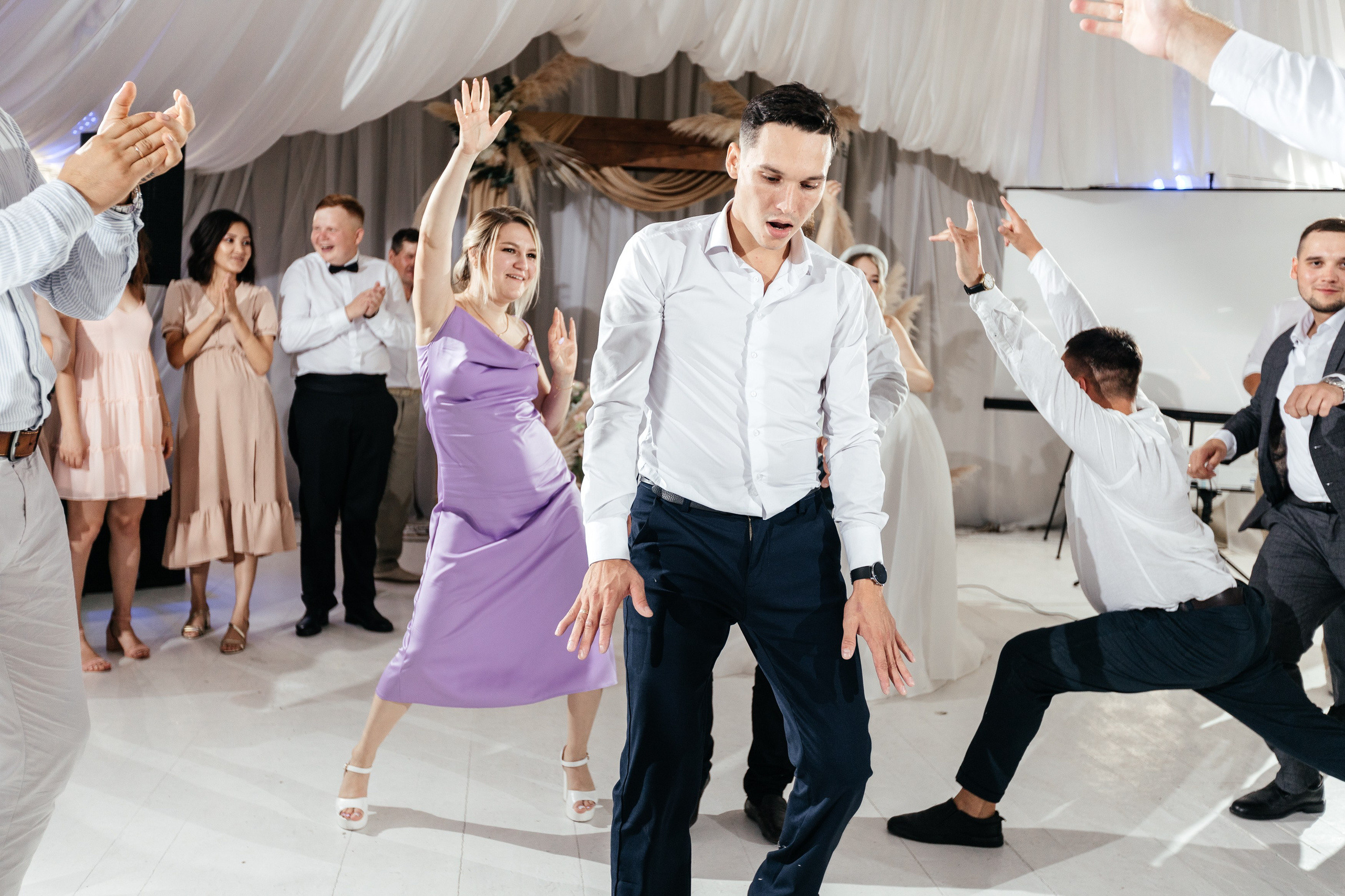 Свадебный фотограф Уфа — Руслан ГабдлисламовЖивые эмоции, красивые кадры, воспоминания на всю жизнь.Работаю по всей Республике Башкортоста. Свадебный фотограф Уфа Руслан Габдлисламов