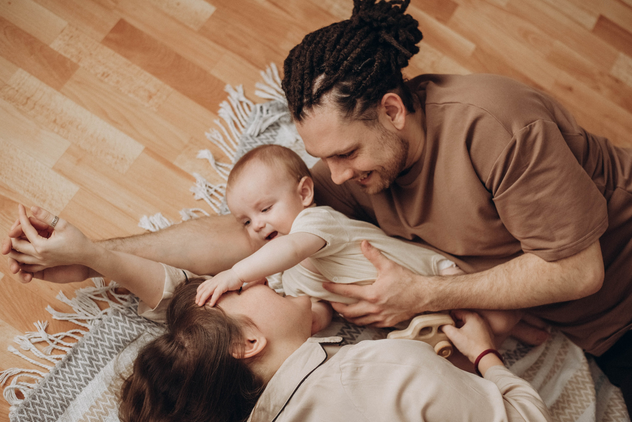 Домашняя семейная фотоссесия с малышом. Семейный фотограф в Железнодорожном Масаева Елена