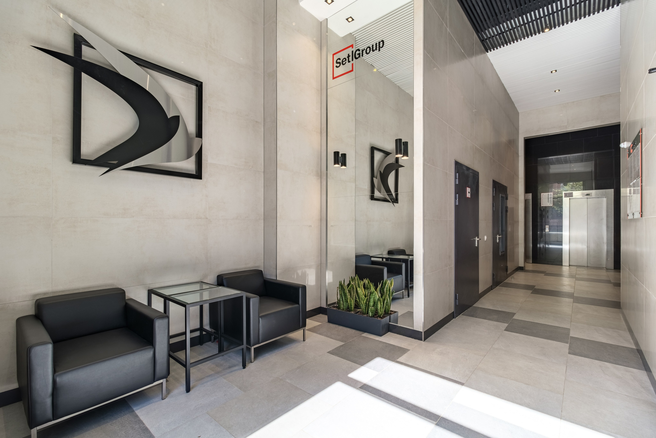 Отделка парадной, ЖК Стрижи в Невском 2.