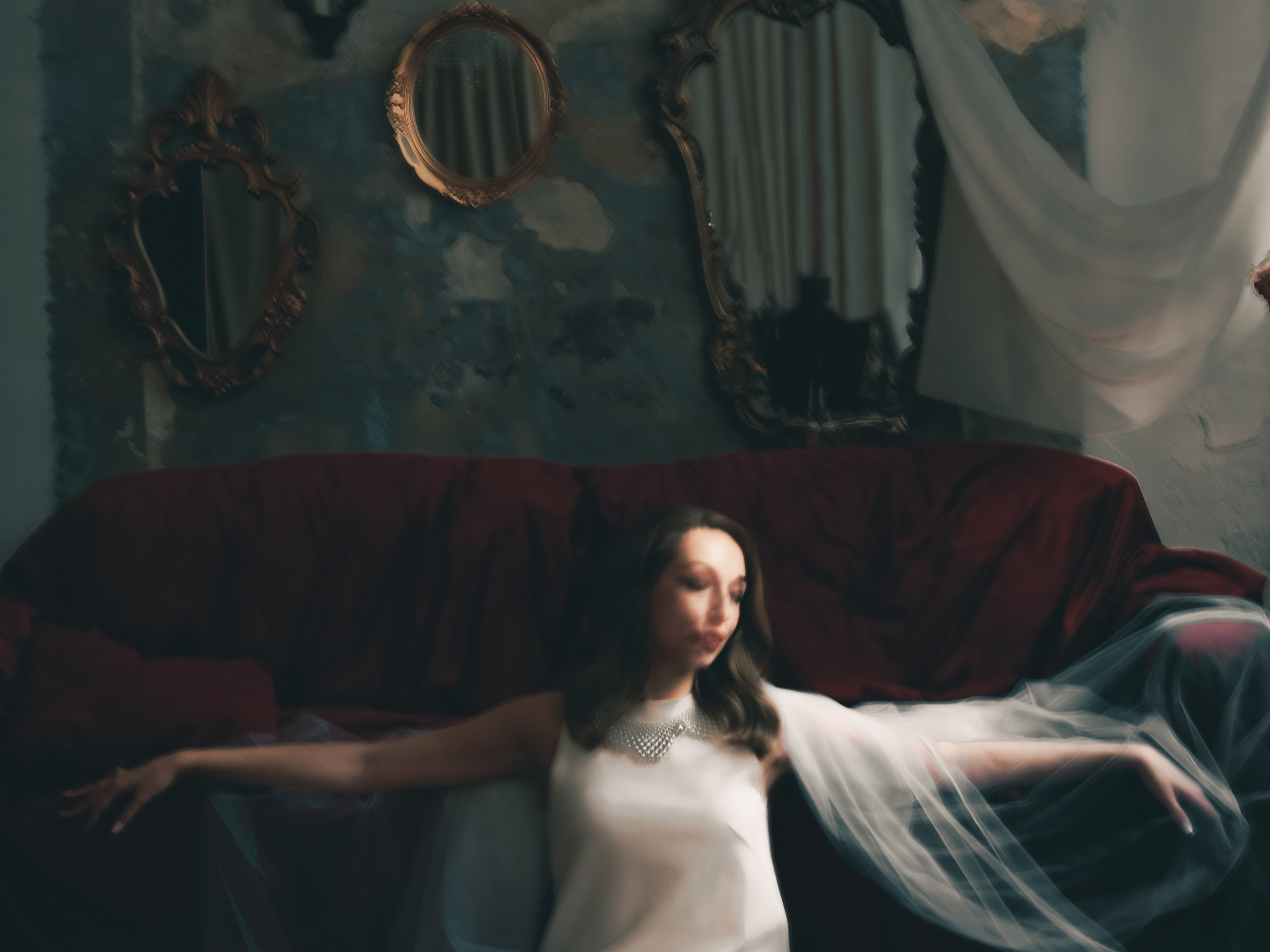 Фотосессия девушки с длинной выдержкой