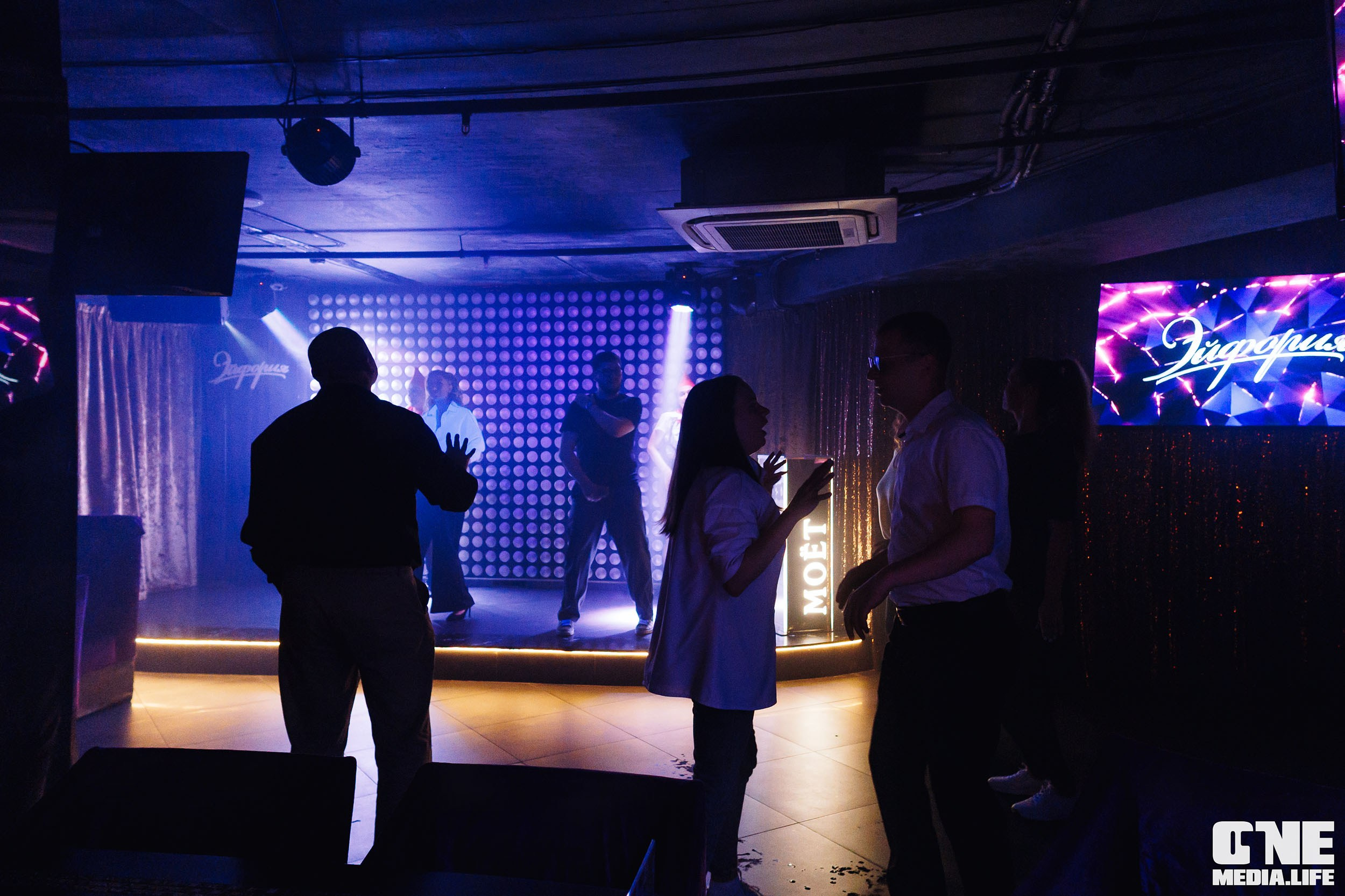 Фоторепортаж из караоке-клуба Эйфория. One Media Life: фоторепортажи, фотоотчеты с мероприятий и заведений