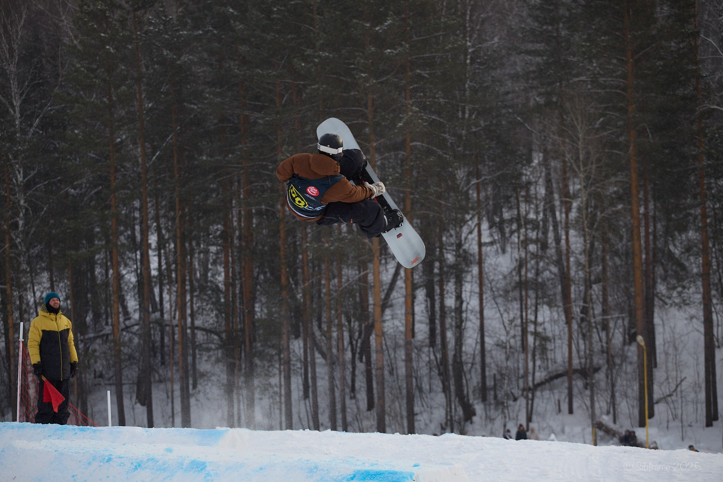 Фото трюка на сноуборде