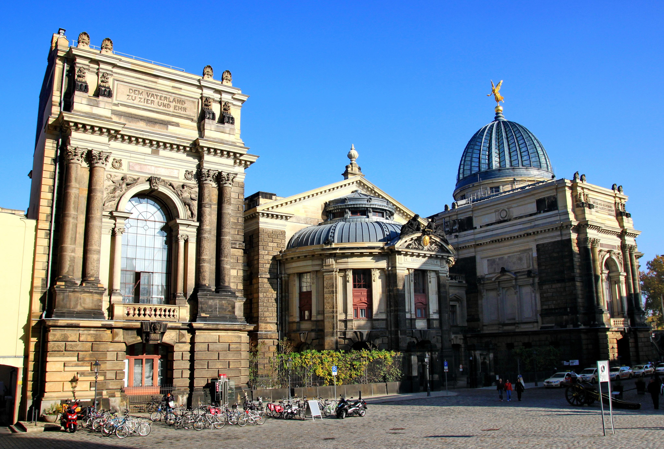 Дрезден. Город старинной архитектуры восстановленной после войны