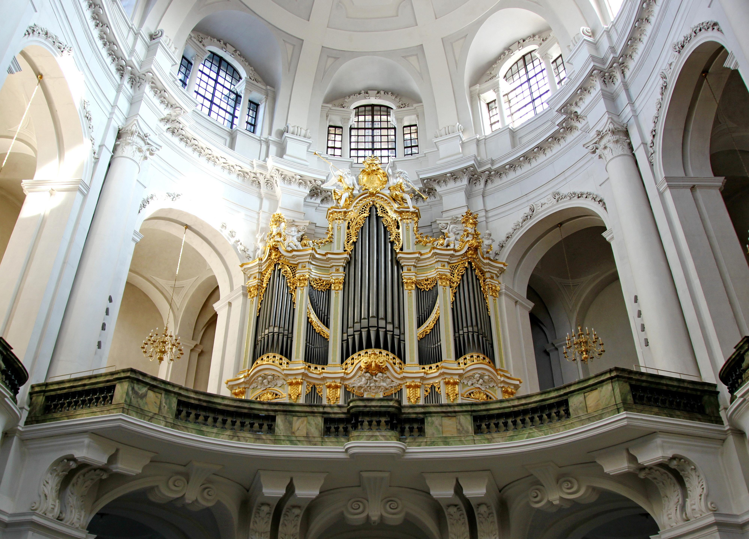 Дрезден. Город старинной архитектуры восстановленной после войны