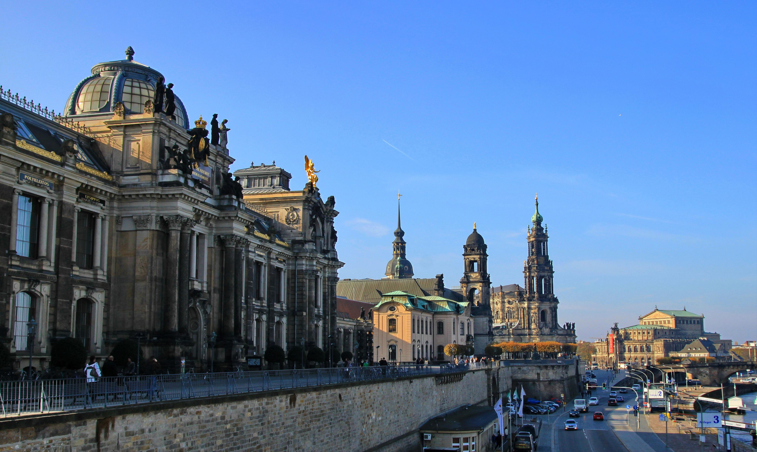 Дрезден. Город старинной архитектуры восстановленной после войны