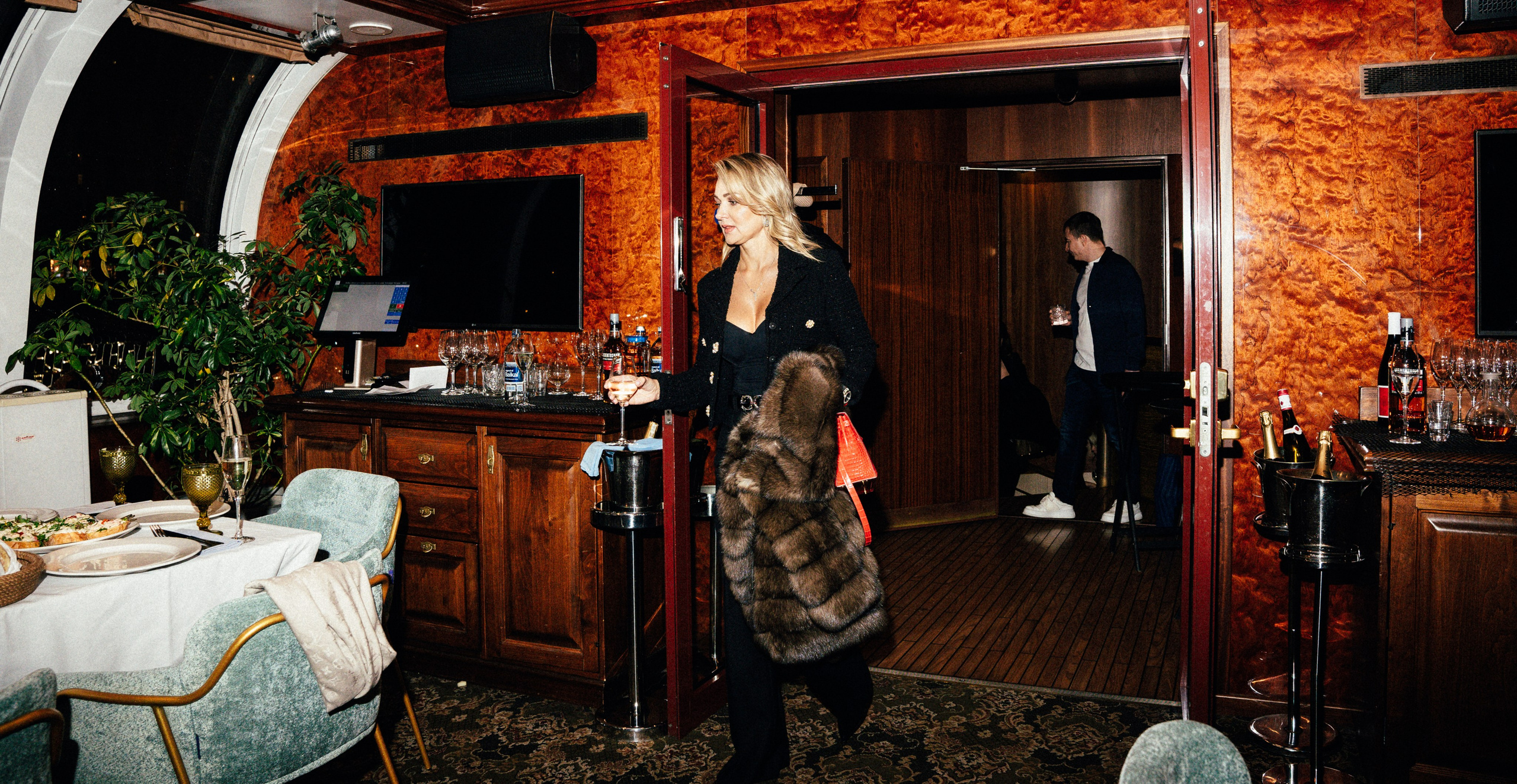 Корпоратив Erwin Река. Портретный и репортажный фотограф