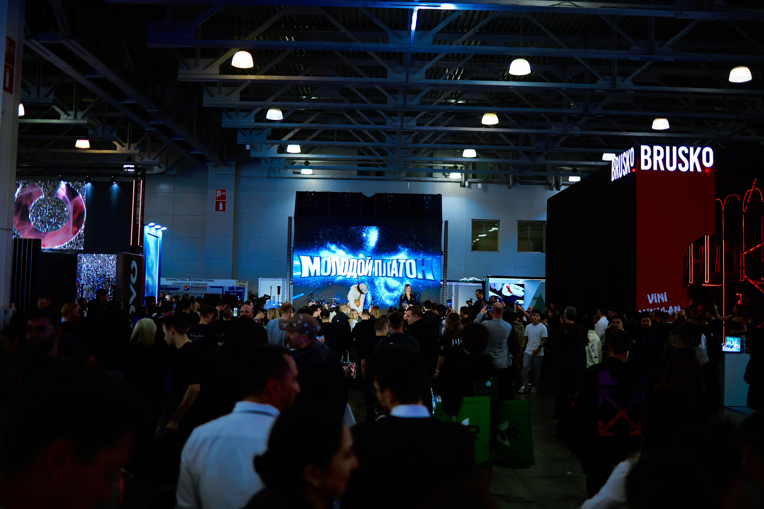 Vape club show reportage. Репортажный фотограф, портретный фотограф  г. Москва