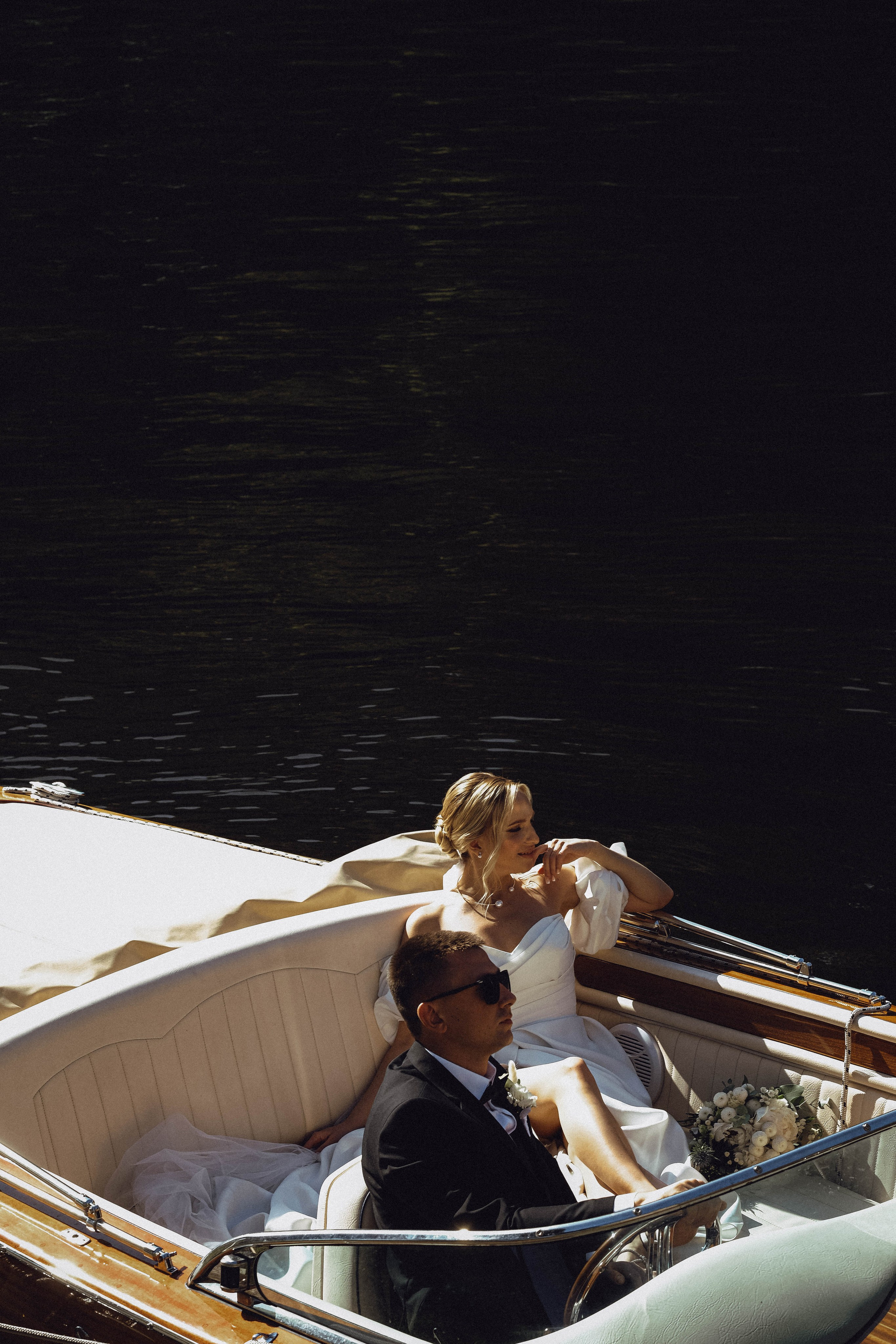 СВАДЕБГНАЯ ПРОГУЛКА ПО КАНАЛ САНКТ-ПЕТЕРБУРГА НА КАТЕРЕ. Профессиональный фотограф, Санкт-Петербург — Виктория Богомолова