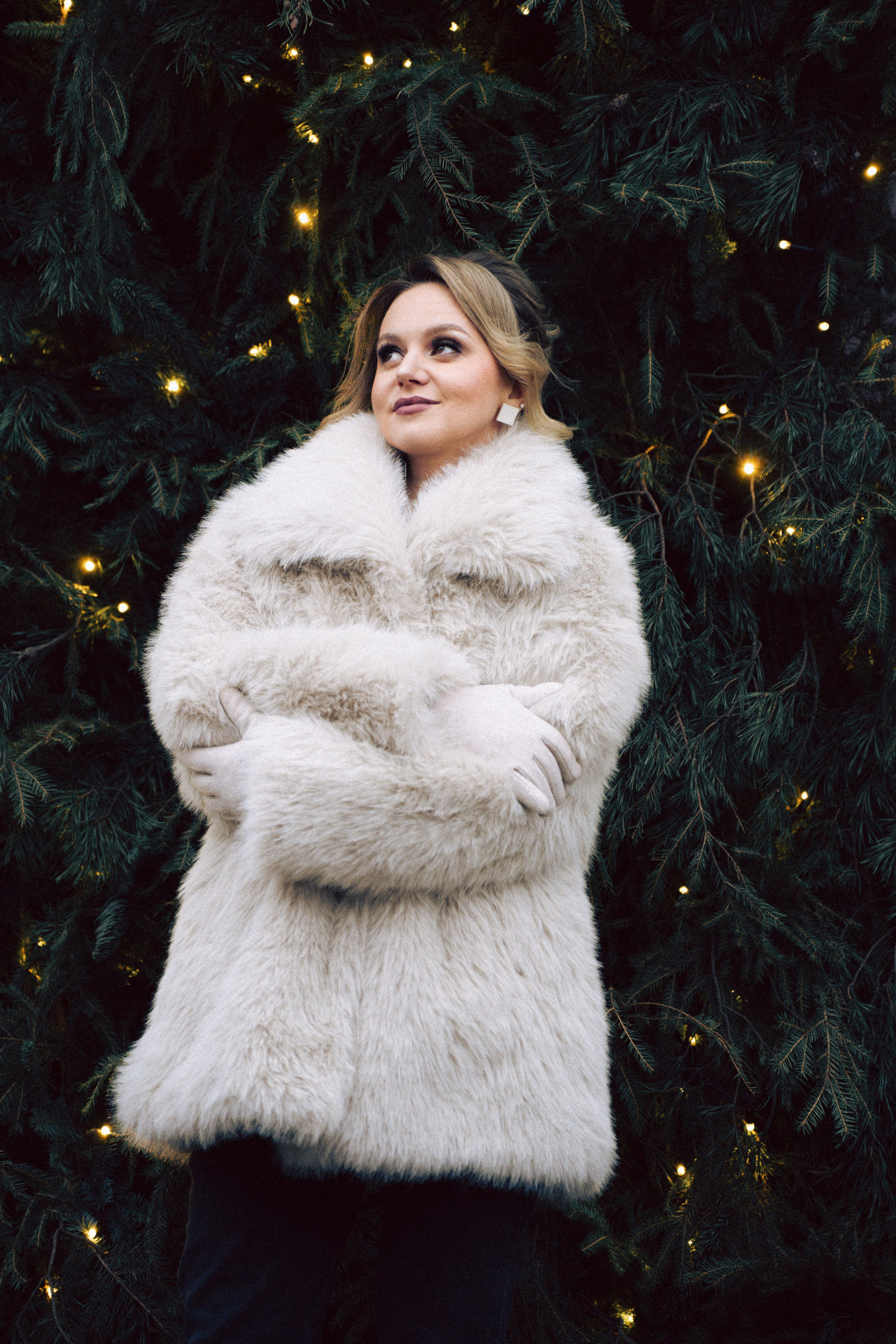 НОВОГОДНЯЯ ФОТОСЕСИИЯ В СТУДИИ ДЛЯ ДЕВУШКИ И ПРОГУЛКА ПО ЧЕРНЫШЕВСКОЙ. Профессиональный фотограф, Санкт-Петербург — Виктория Богомолова