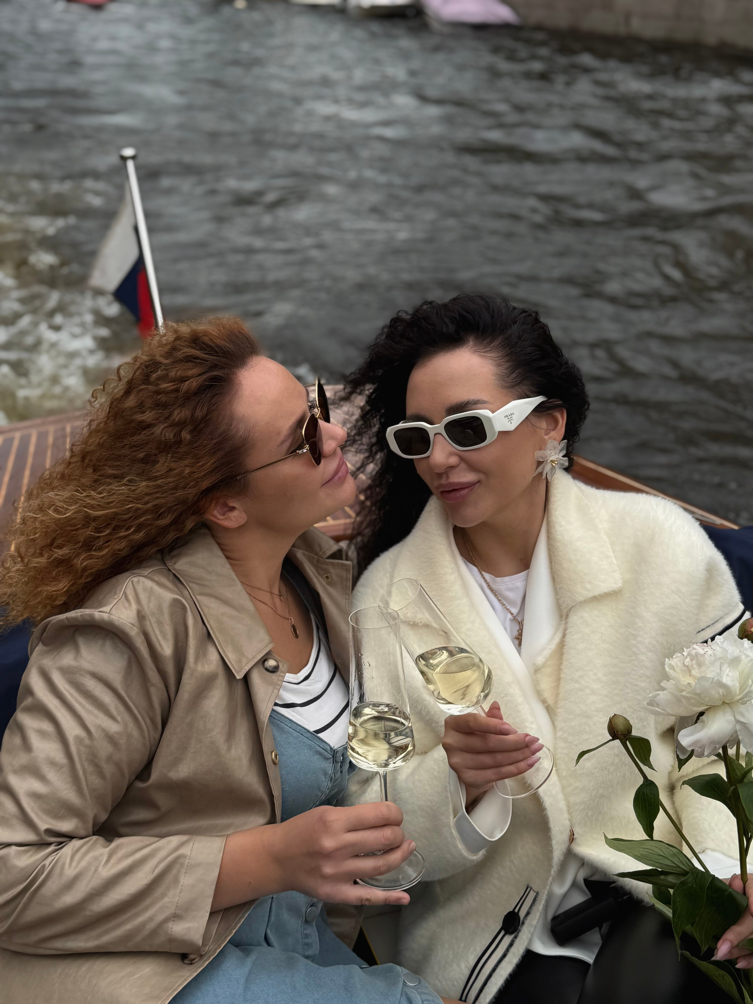 Ольга и Мария. Утонченный фотограф в Санкт-Петербурге Ксения Пелевина