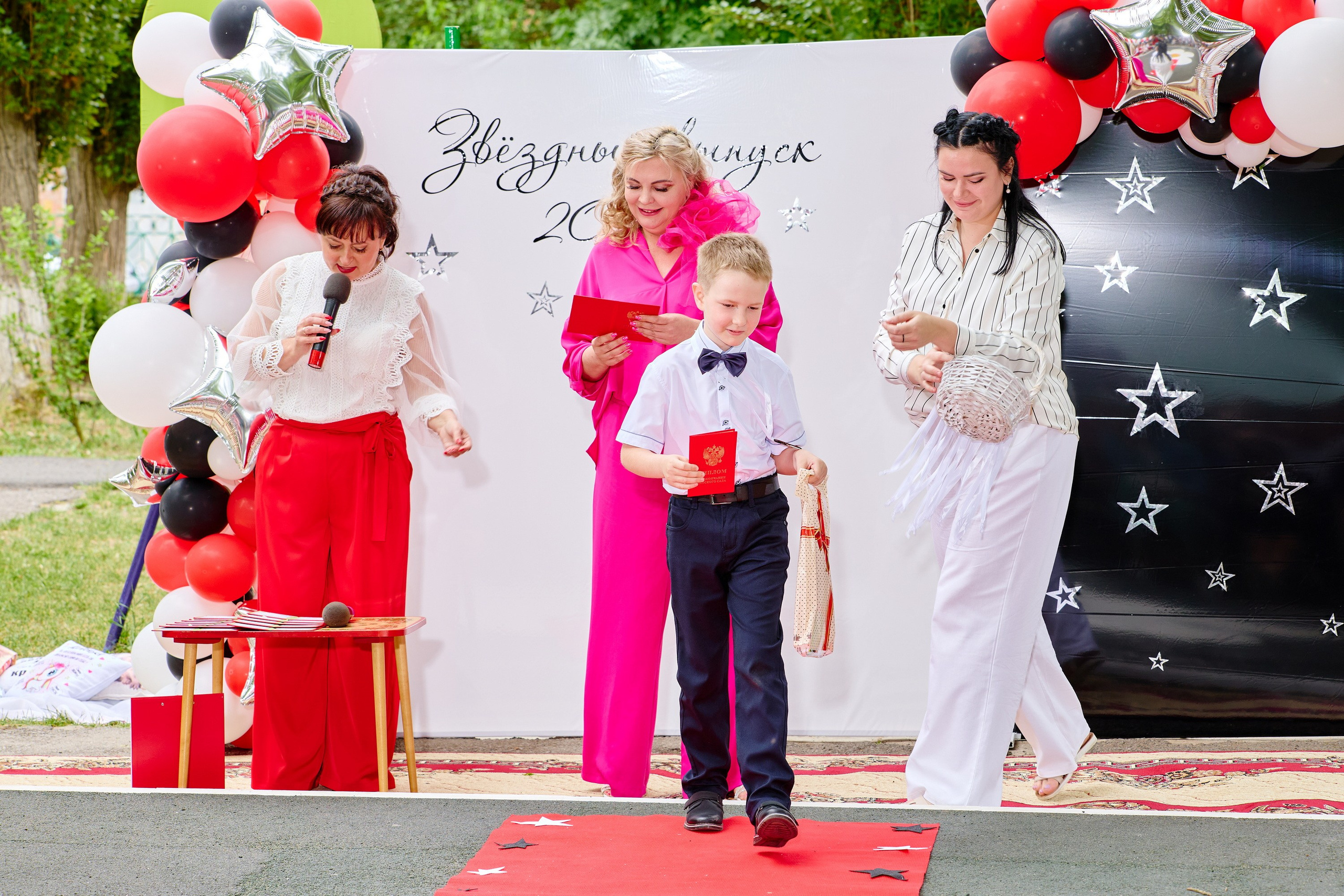 Выпускной 45 сад. Фотограф Выпускные альбомы Таганрог Сергей Коробченко