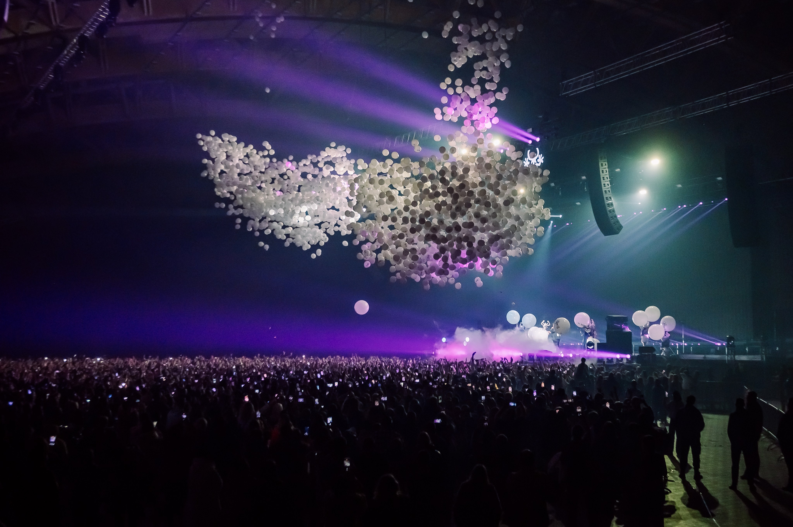 Руки вверх в Ледовом Дворце 15.11.2025. Детский фотограф, семейный фотограф и репортажи в Кемерово
