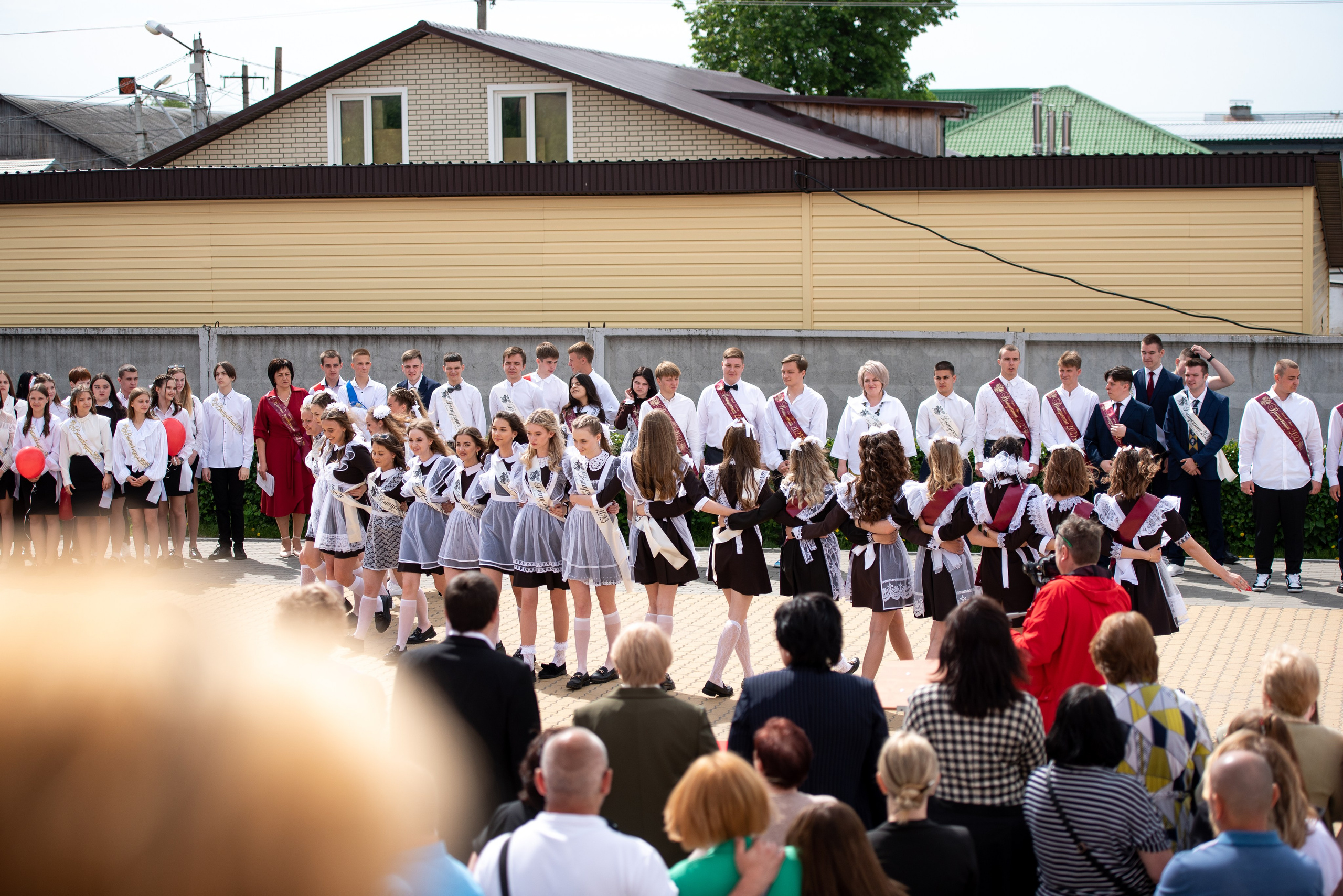 Выпускные школ. Свадебный и репортажный фотограф