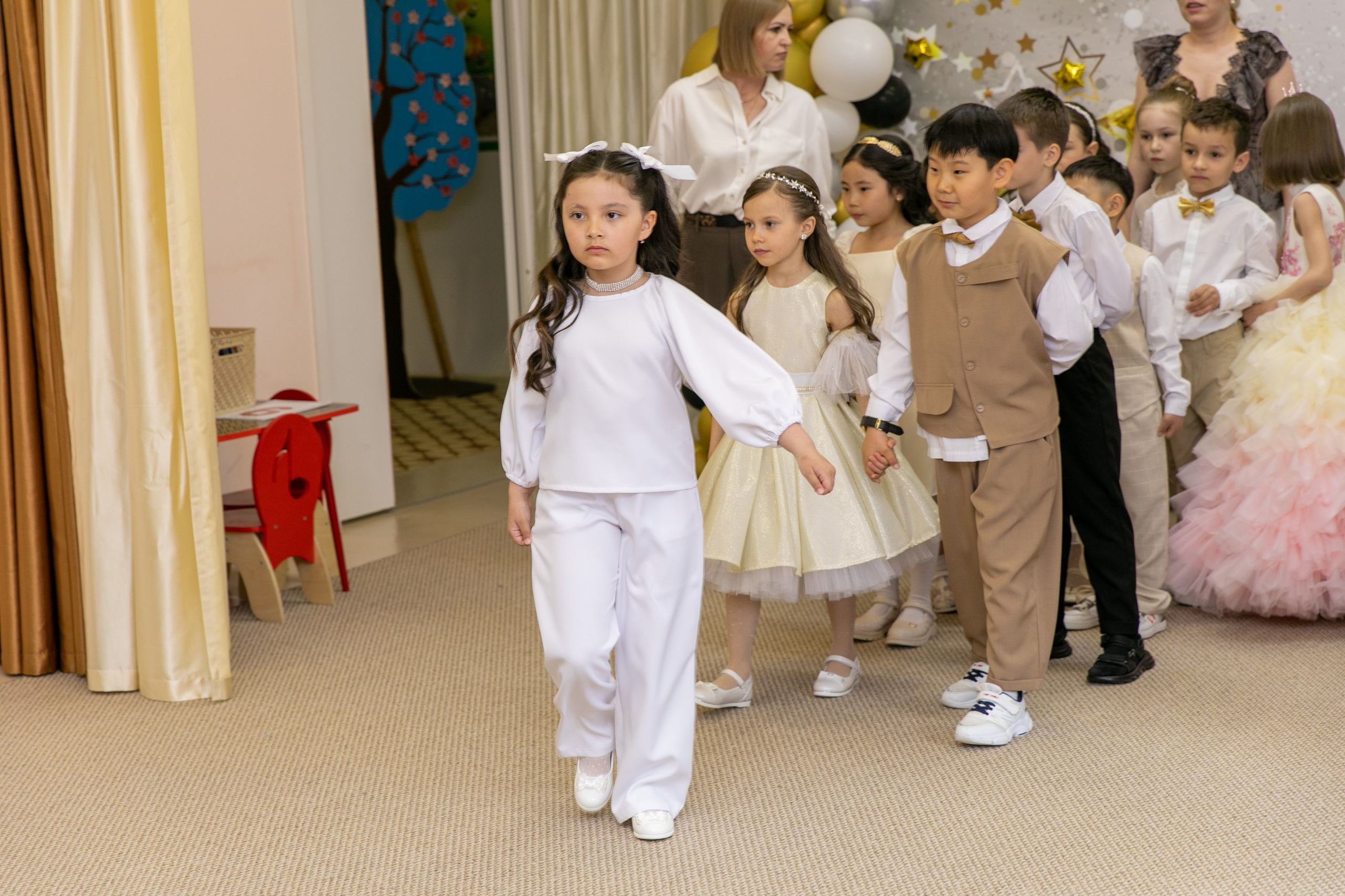 Выпускной Цветик-Семицветик 2025. Школьный и детский фотограф в Южно-Сахалинске Анастасия Лескова