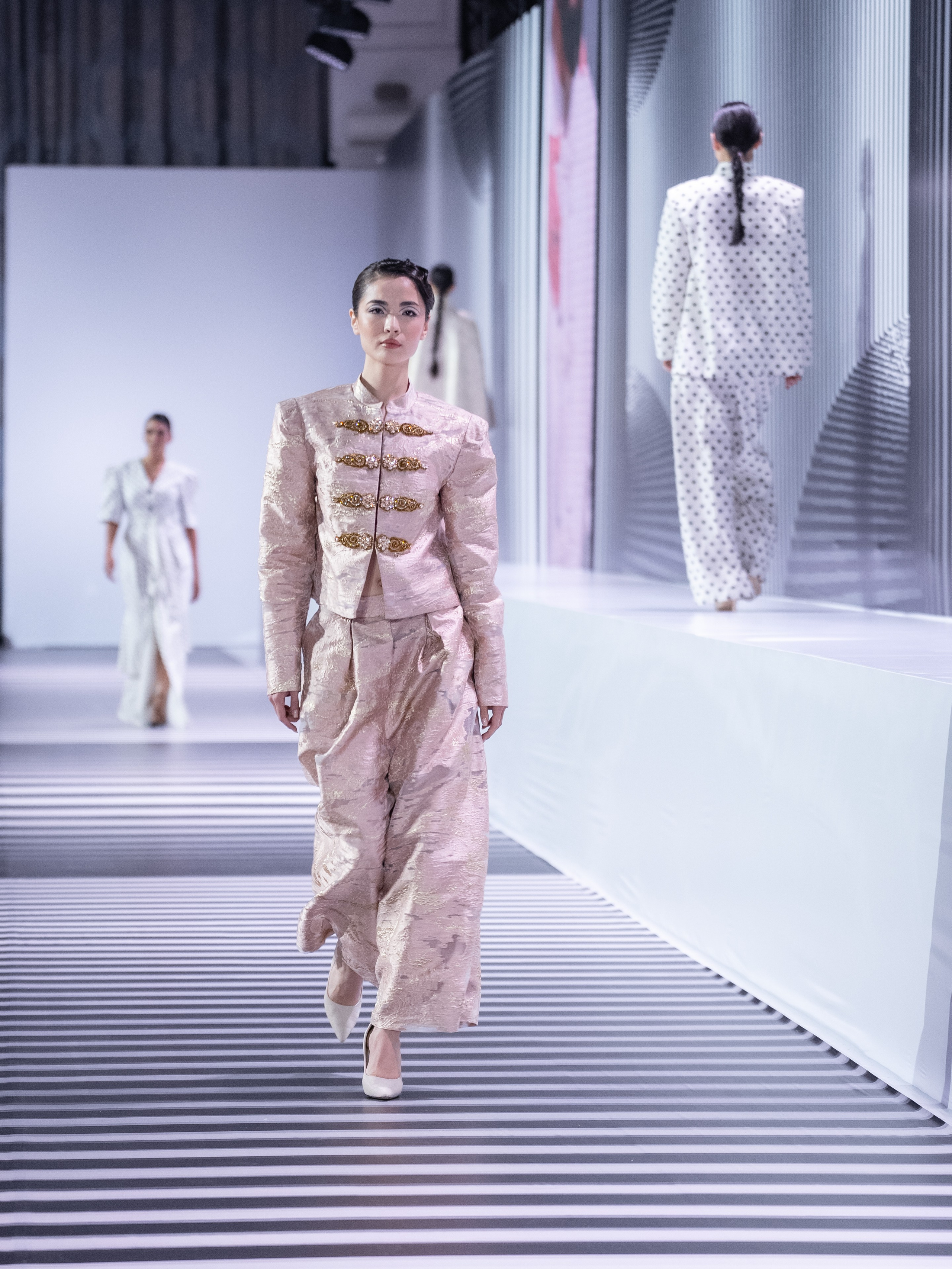 Arunaz. Сайт Алматинского НЮ АРТ, будуар и фэшн фотографа Дениса Карпенко