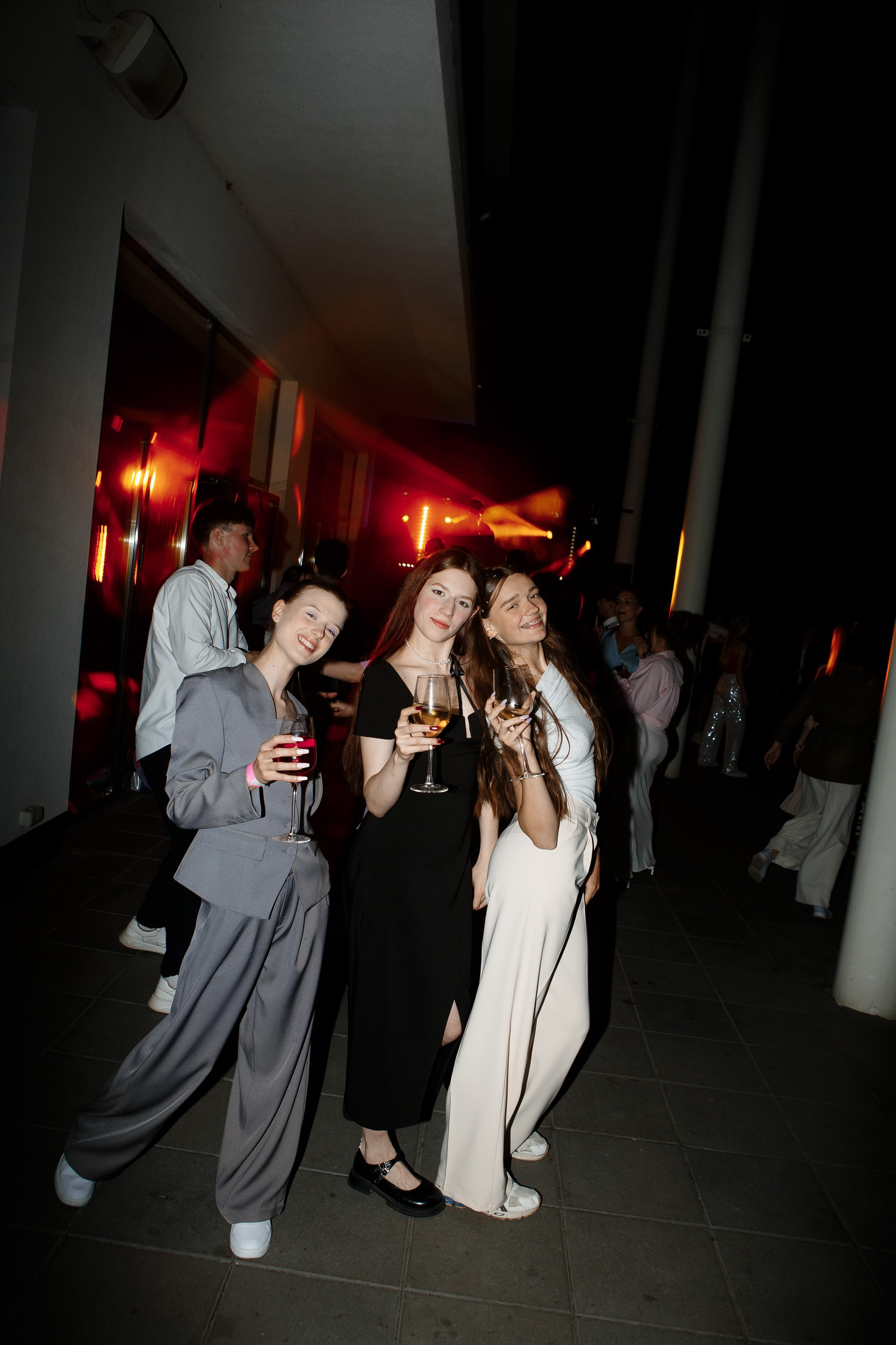 Выпускной Гимназия 12 2024 OpenHouse. Свадебный и портретный Фотограф в Липецке Дмитрий Котюков