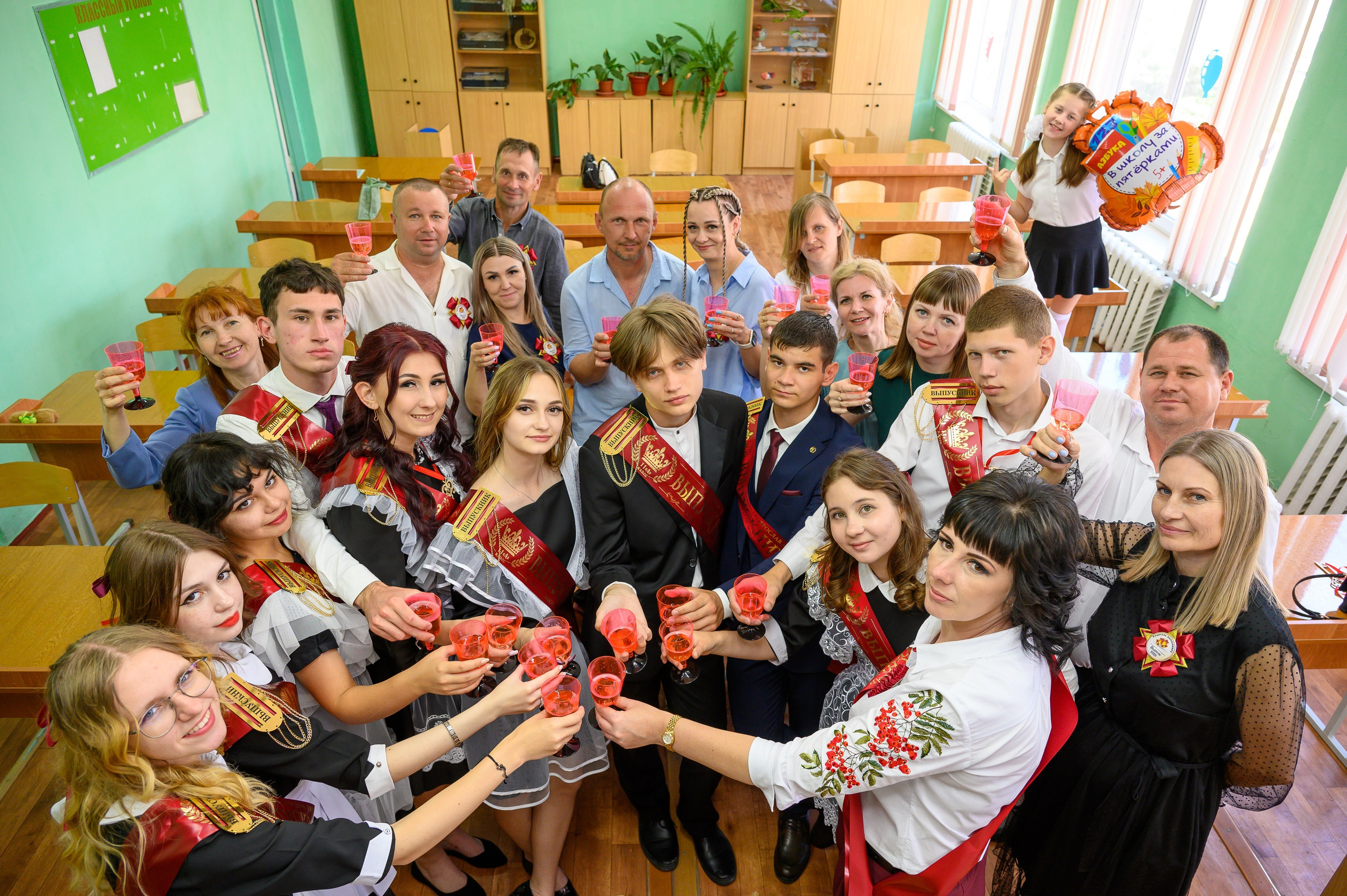 Фотосессия в школе Найдорф СОШ 53 11 класс. Вячеслав Скрипник Фотограф Краснодар