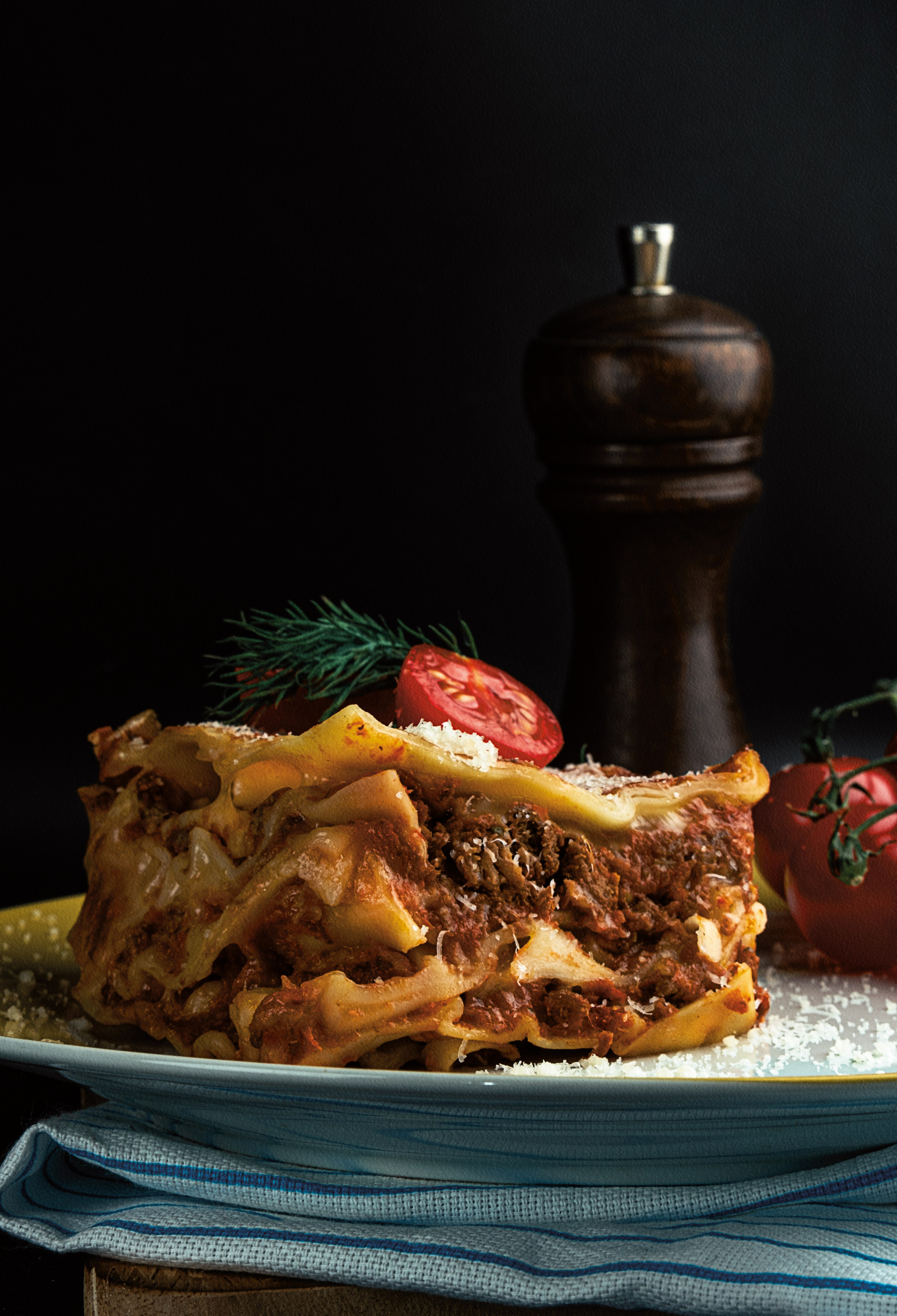 Я  фотограф. Работаю в городе Москва,