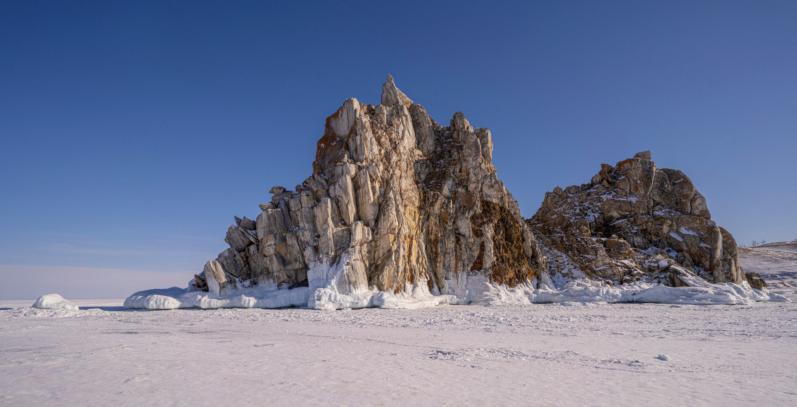 Байкал (март 2021). Фотограф Сергей Танков