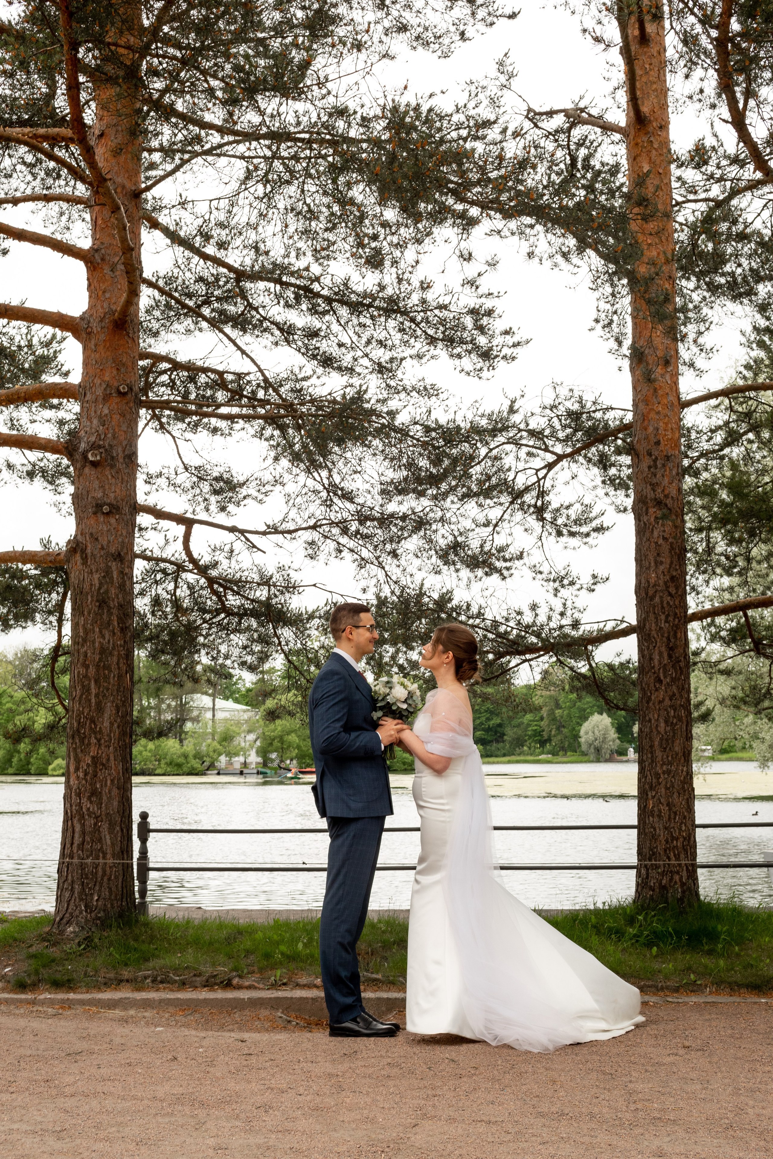 Свадебная фотосессия в Пушкине. Свадебный фотограф Кирилл Белый