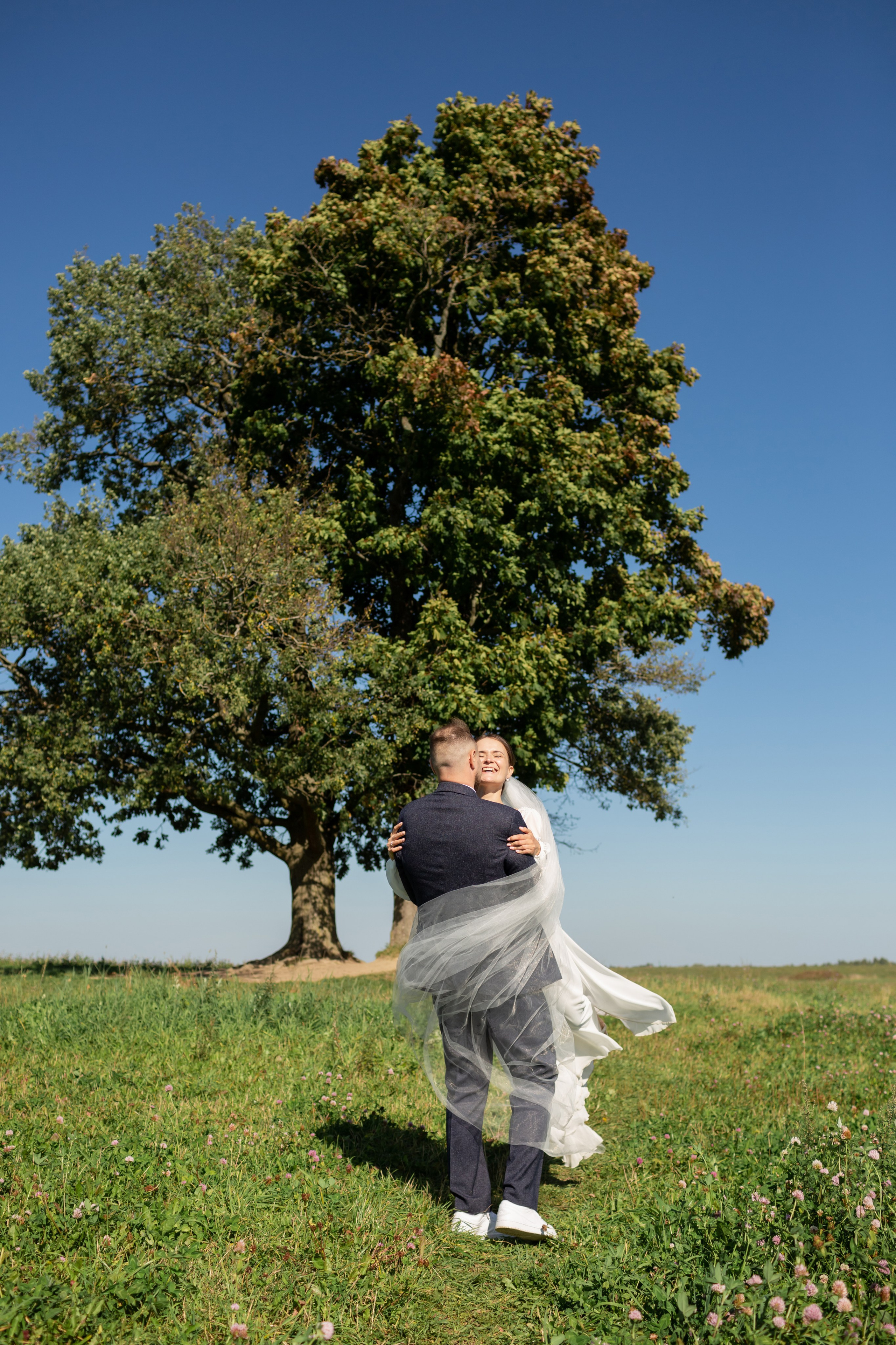 Свадебная фотопрогулка в Пушкине. Свадебный фотограф Кирилл Белый