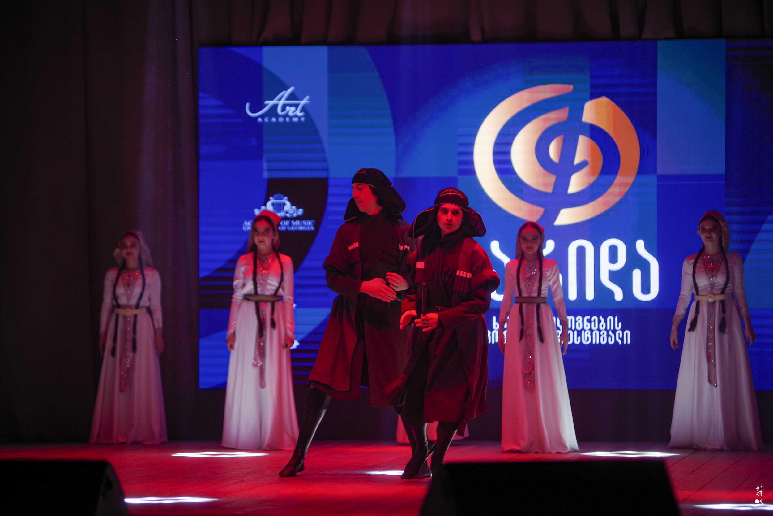 Танцы в Хоби. Портретный фотограф Денис Милютин