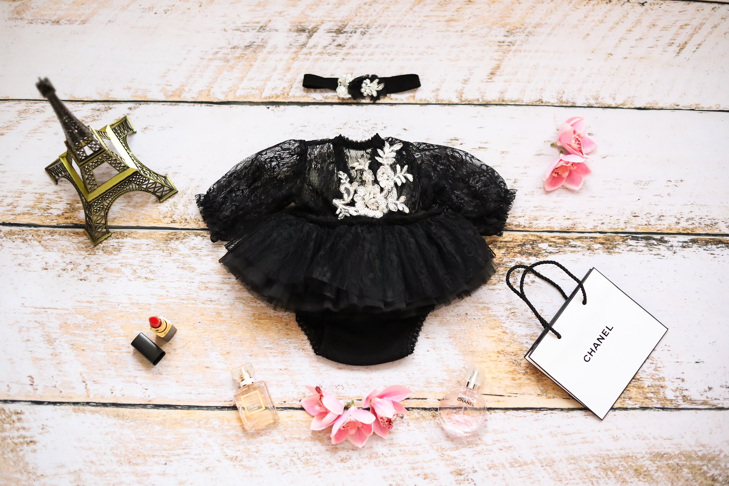 Фотосессия новорожденного в стиле Chanel. Фотограф новорожденных в Москве Елена Михеева