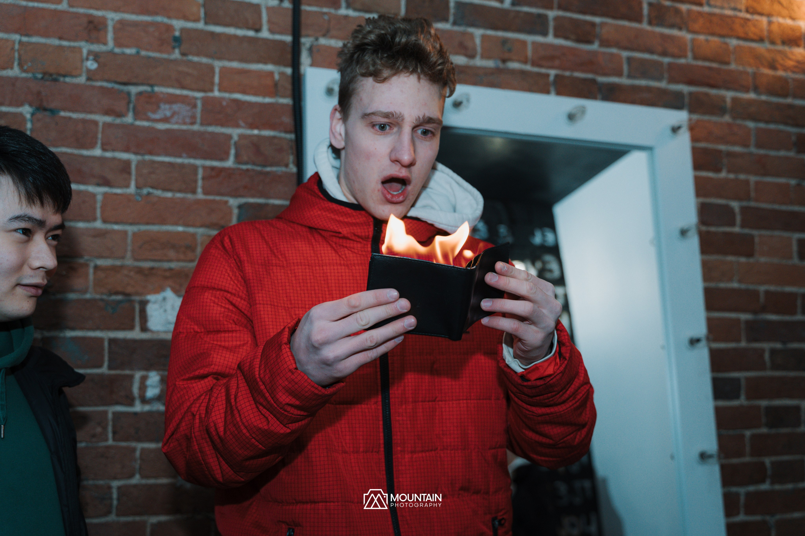 El Natic Album presntation. Я занимаюсь событийной, свадебной, товарной, студийной… фотографией