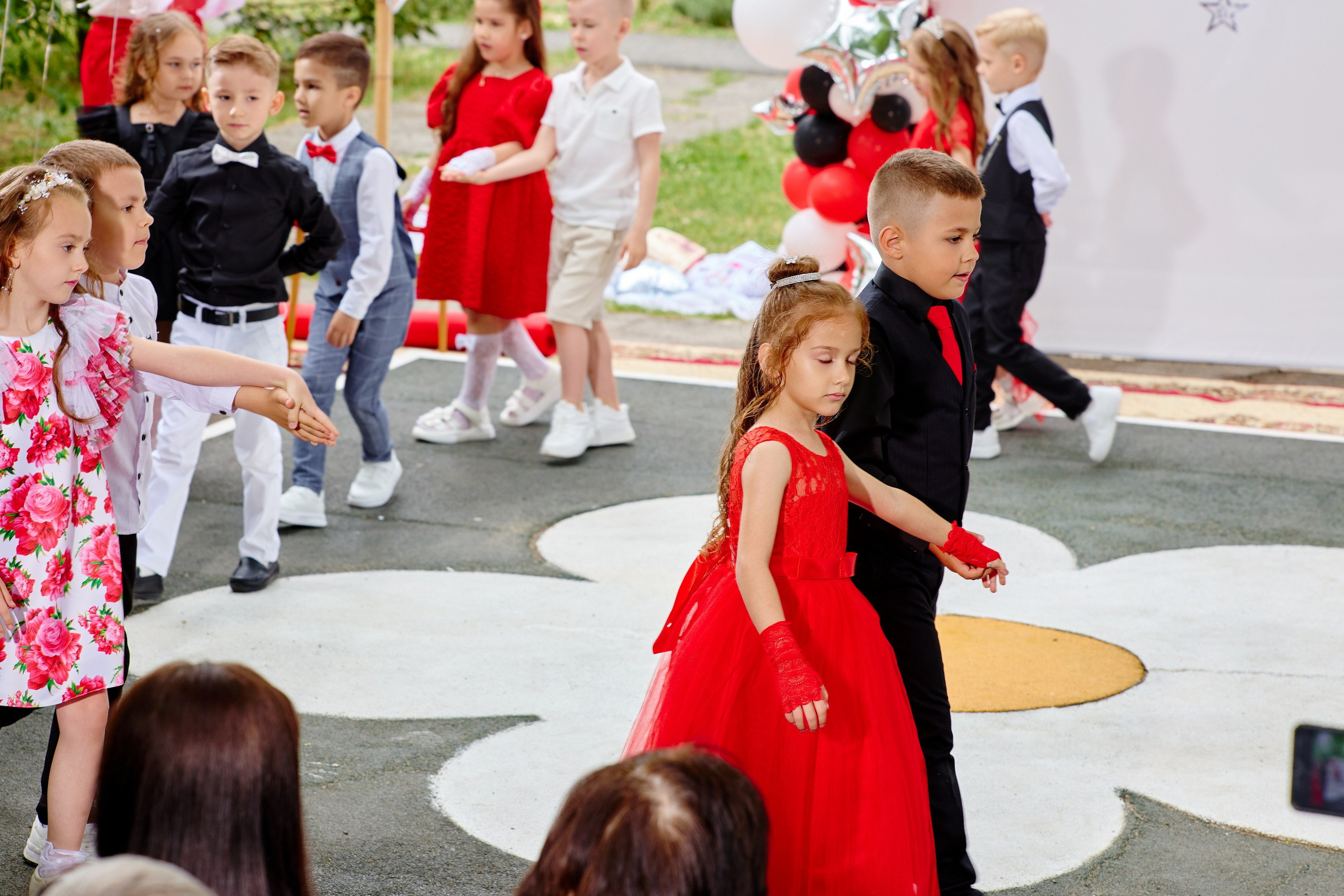 Выпускной 45 сад. Фотограф Выпускные альбомы Таганрог Сергей Коробченко