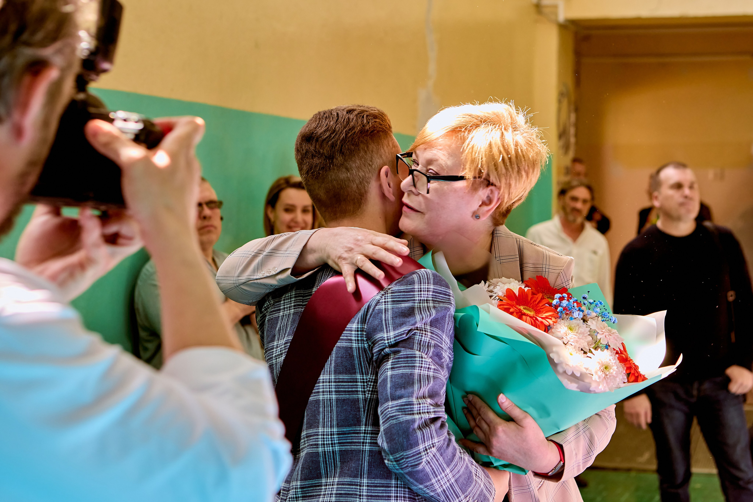 Последний звонок — светлый праздник надежды и веры, фото православного фотографа Николая Голованова, г. Дзержинск