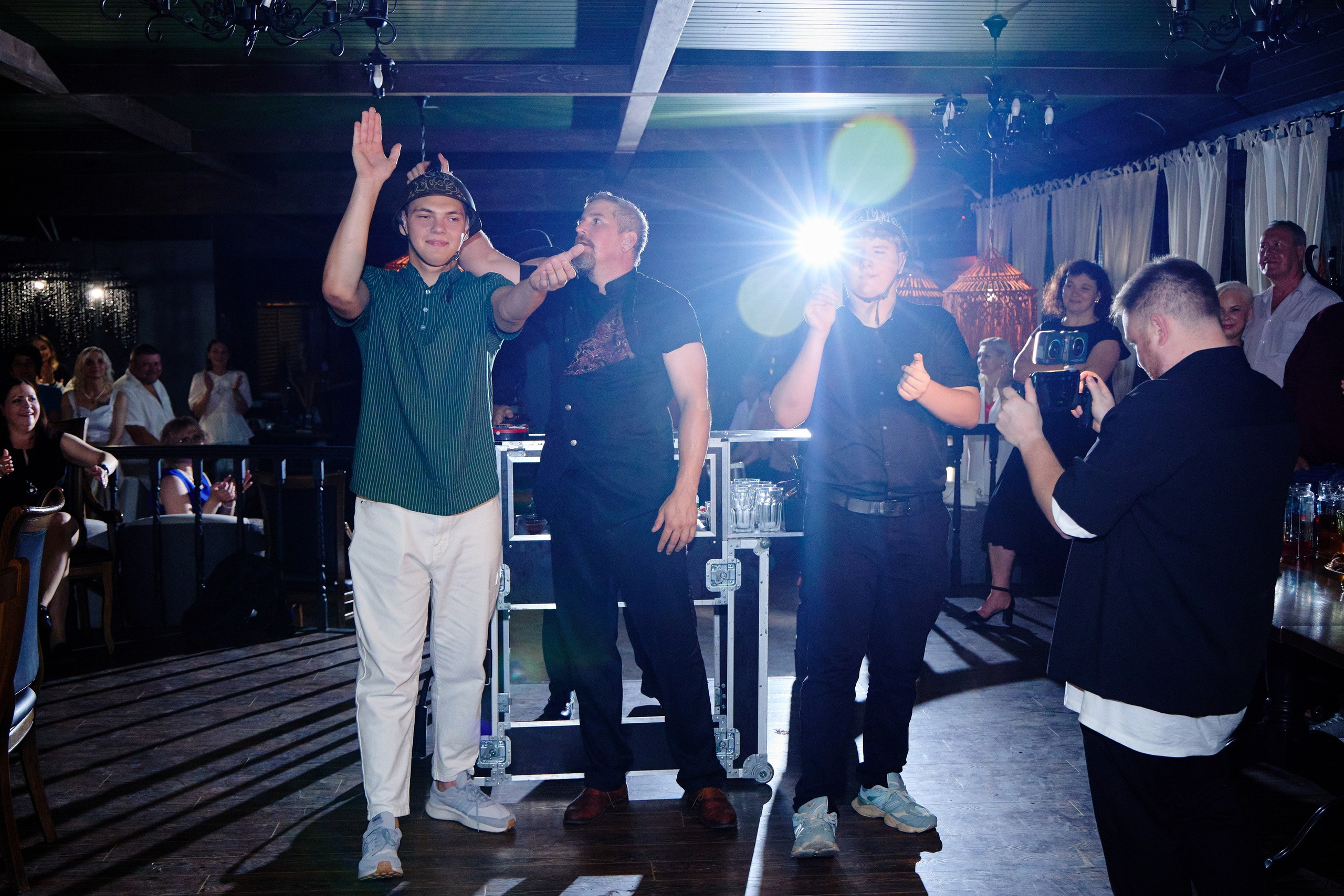 Выпускной 35 Сош. Фотограф Выпускные альбомы Таганрог Сергей Коробченко