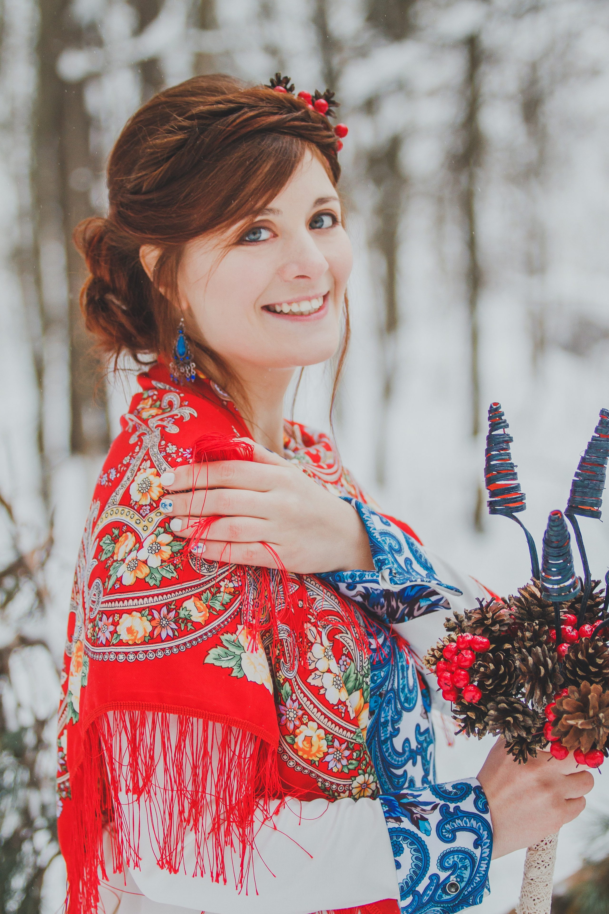 Свадебная фотосессия в русском стиле зимой. Семейный и детский фотограф в Москве Мария Быкова