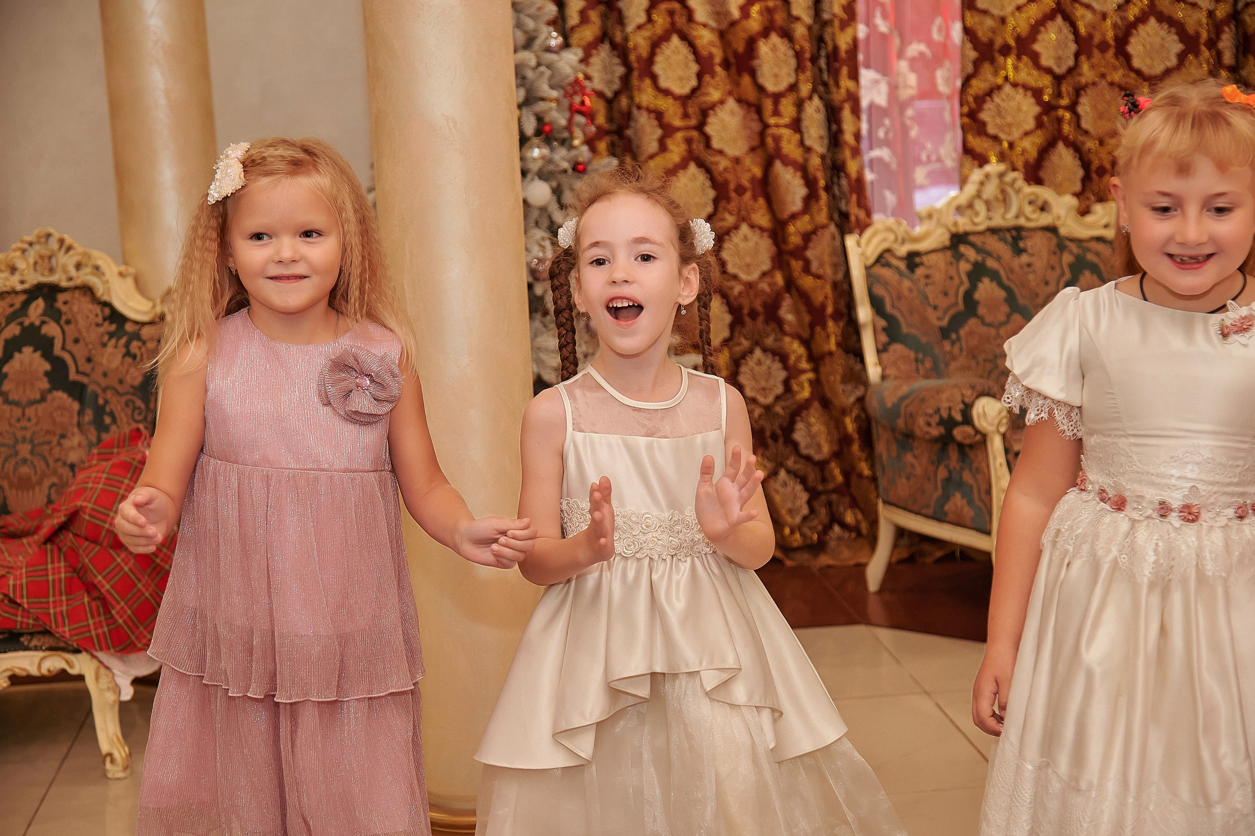 Портфолио репортажной фотосъёмки: Звёздный Дом Деда Мороза. Фотограф Яковлев Роман — Красноярск